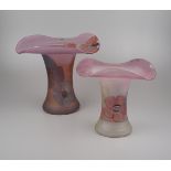 2 Vasen mit Blütendekor, Glashütte Eisch, Frauenau, H.20cm und 24cm