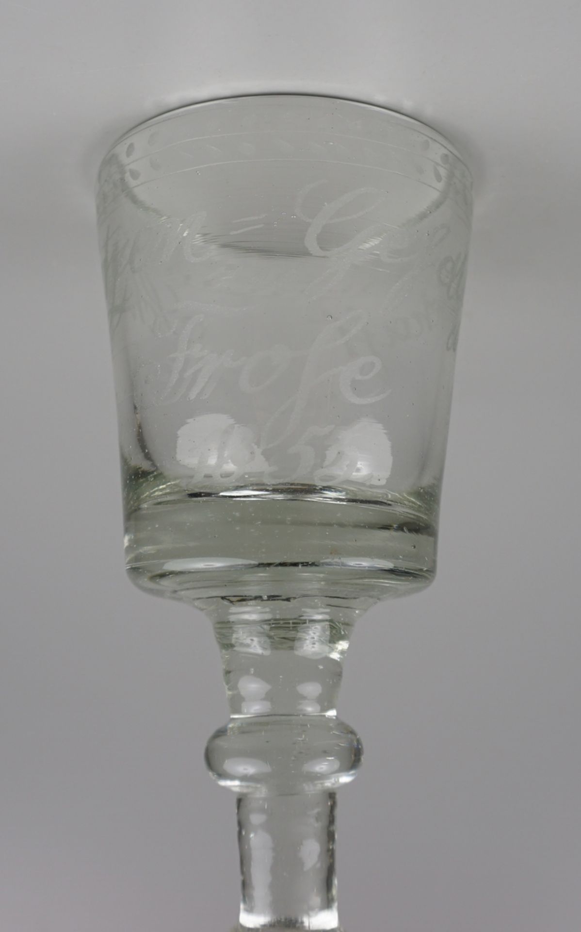 Weinglas, graviert, "Schützengesellschaft zu Frose", datiert 1855, H.13,5cm - Image 2 of 3