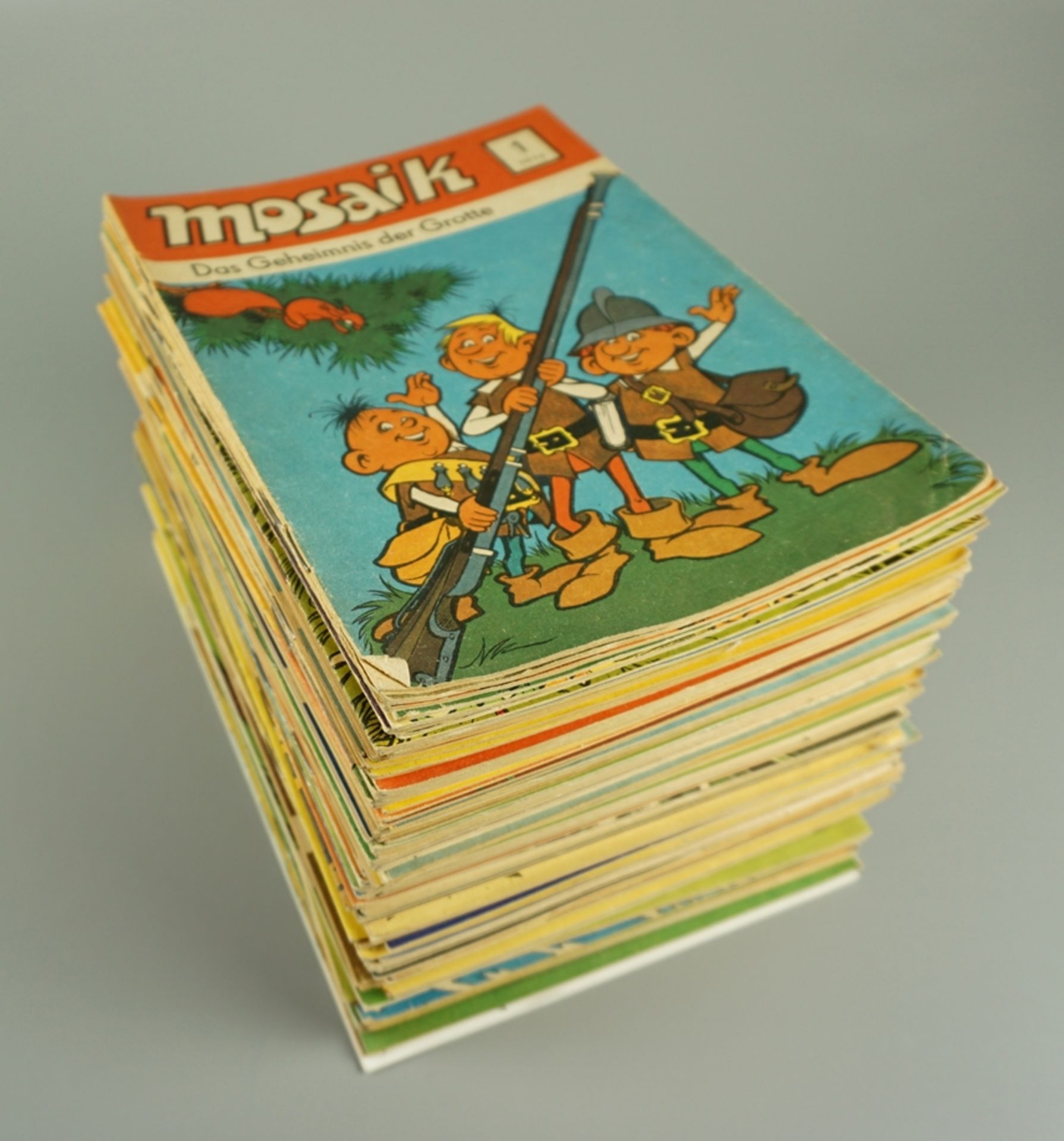 Konvolut von ca.130 Mosaik-Hefte aus den Jahre 1976 bis 1989 und Heft 1 von 1991; guter Zustand