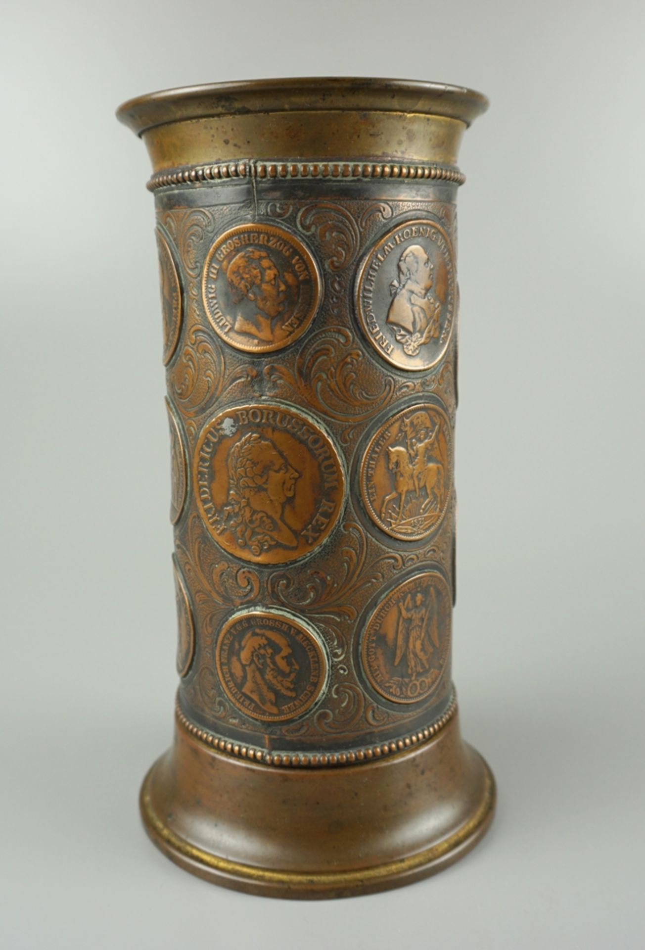 Vase mit Münzprägungen Preussen, Anfang 20.Jh. - Bild 3 aus 5