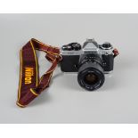 Manuelle Spiegelreflexkamera Nikon FE2 mit umfangreichem Zubehör