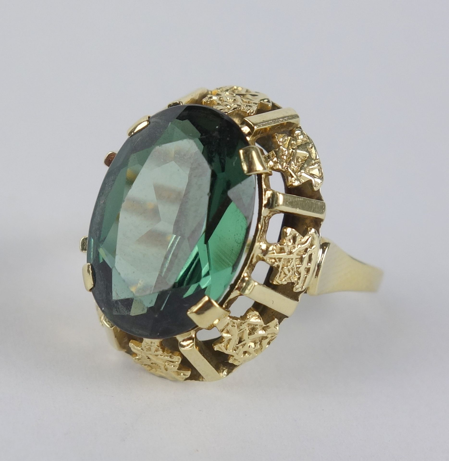 Ring with tourmaline green stone, 14K gold, w.6,15g