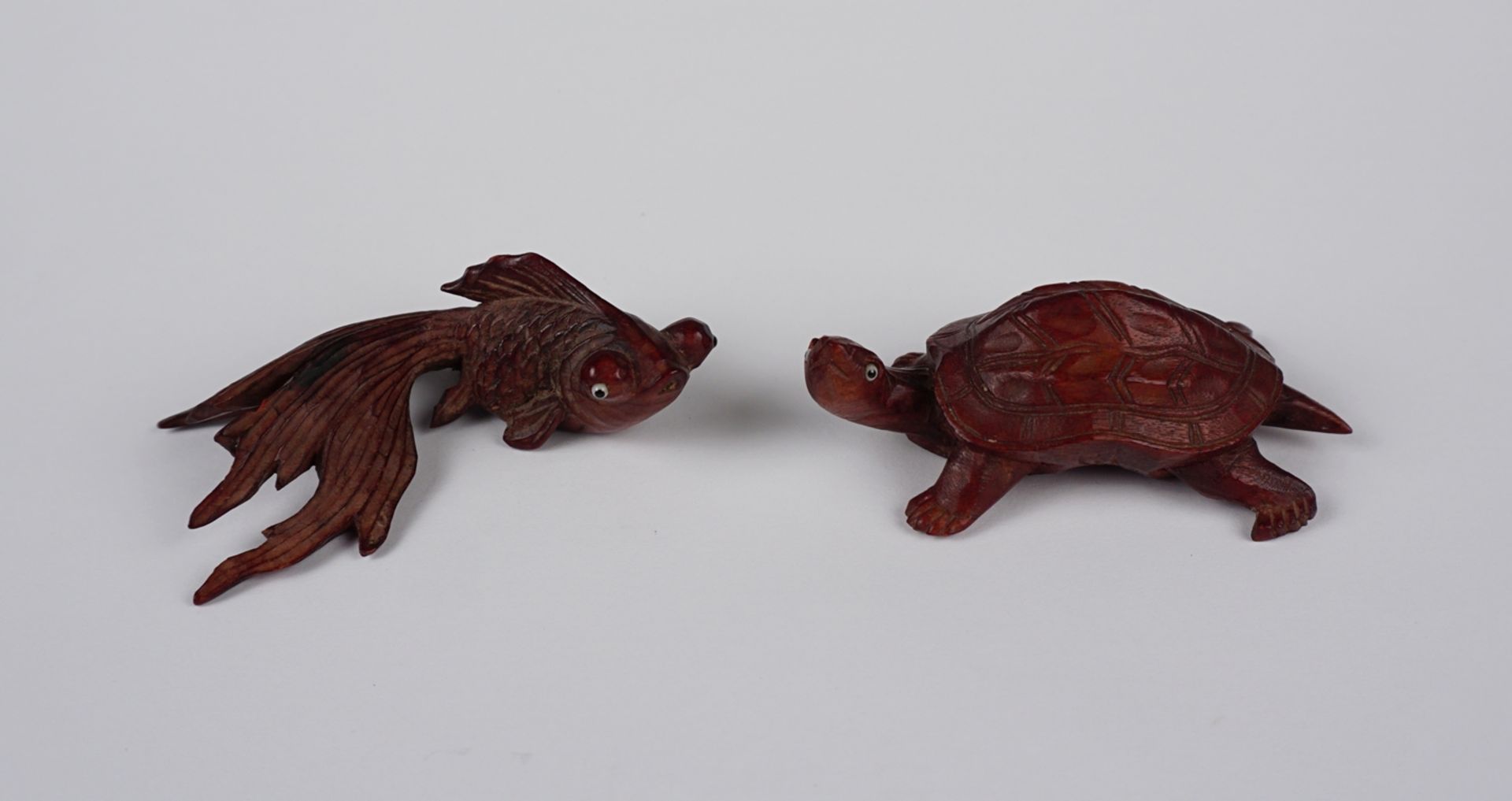 Fisch und Schildkröte, Holz geschnitzt, Asien