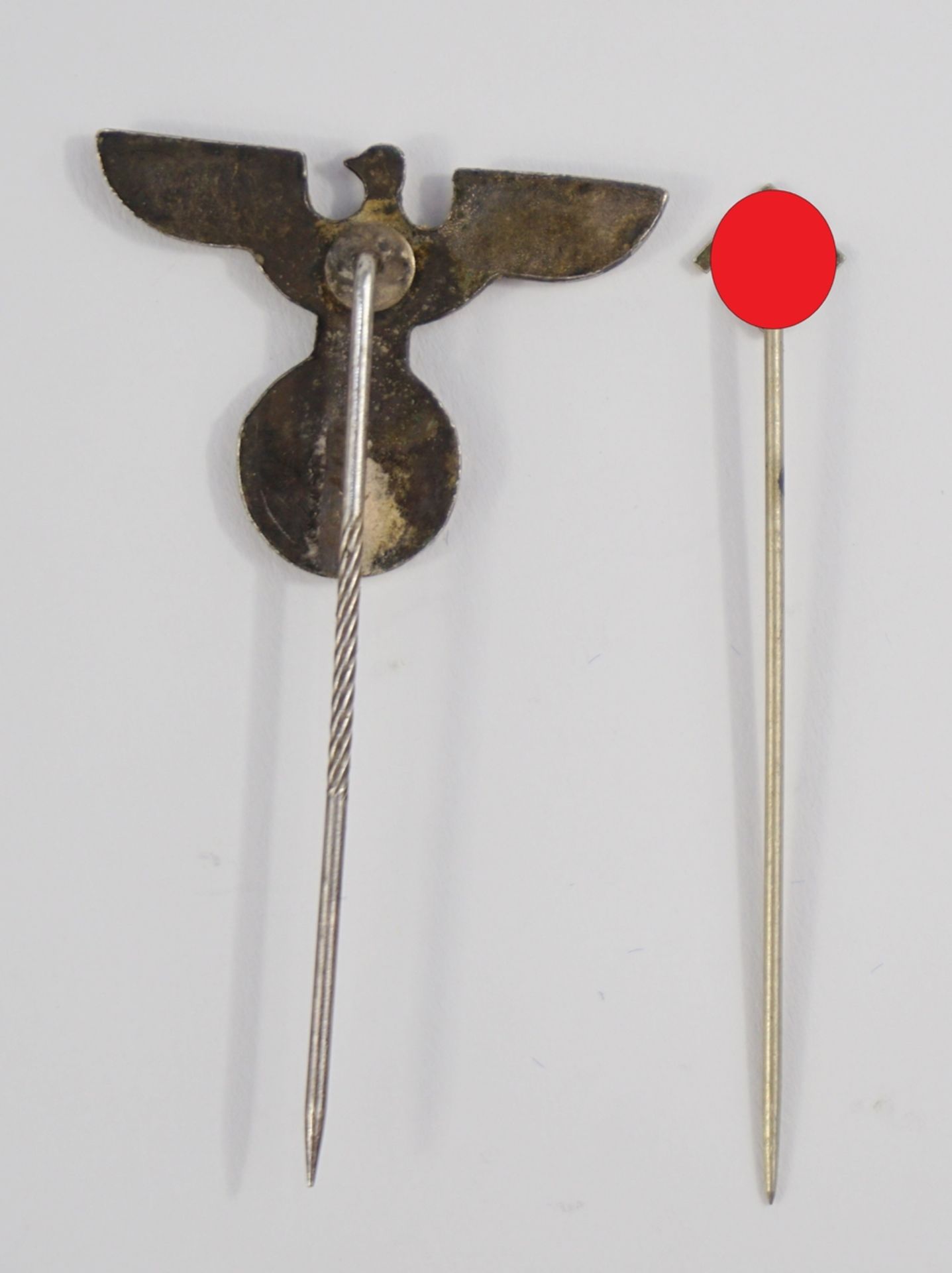 2 Nadeln, NSDAP-Hoheitsabzeichen und Sympathieabzeichen - Bild 2 aus 2
