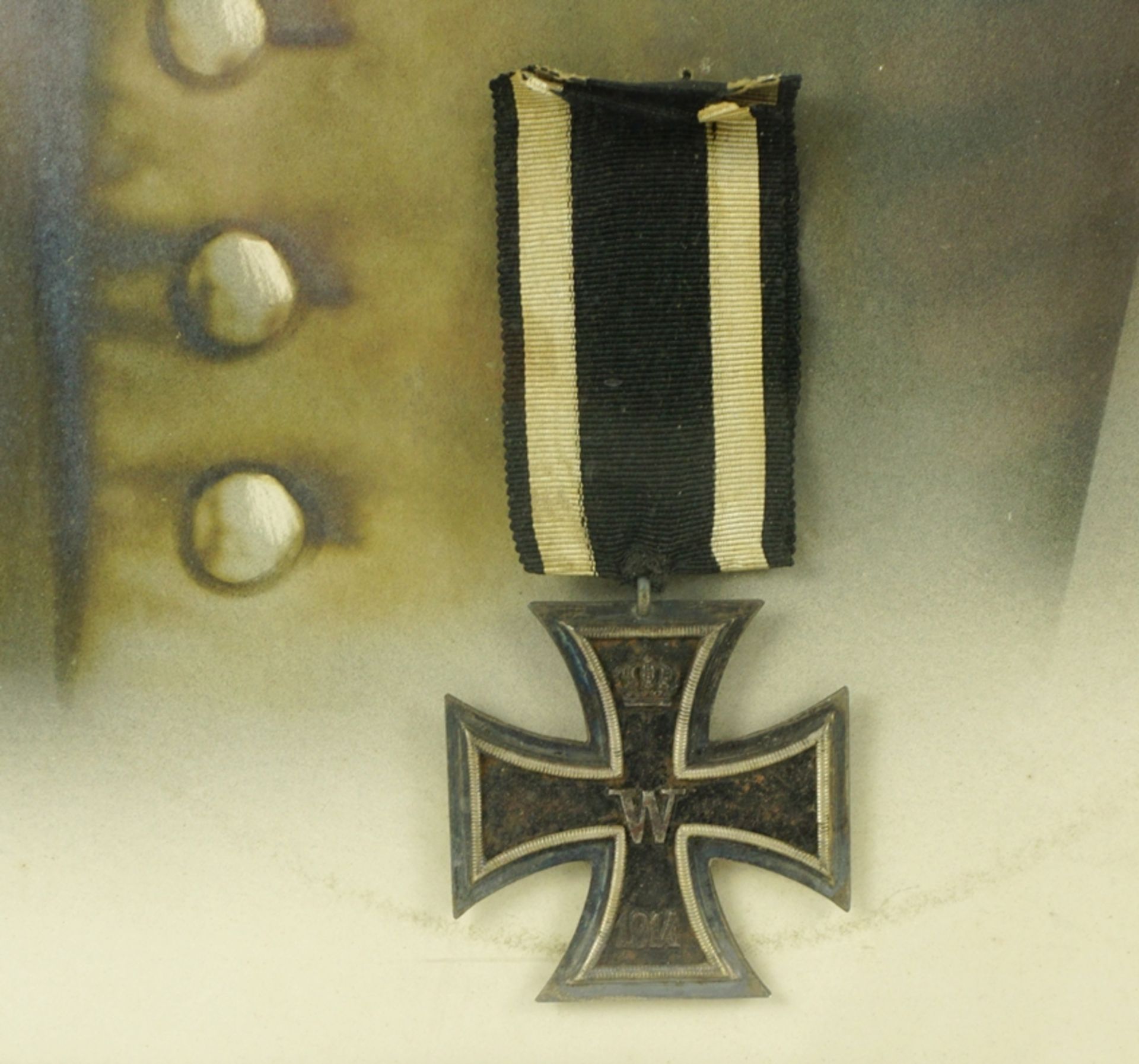 gerahmtes Soldatenfoto mit Eisernem Kreuz 2.Klasse, 1914 - Image 2 of 2