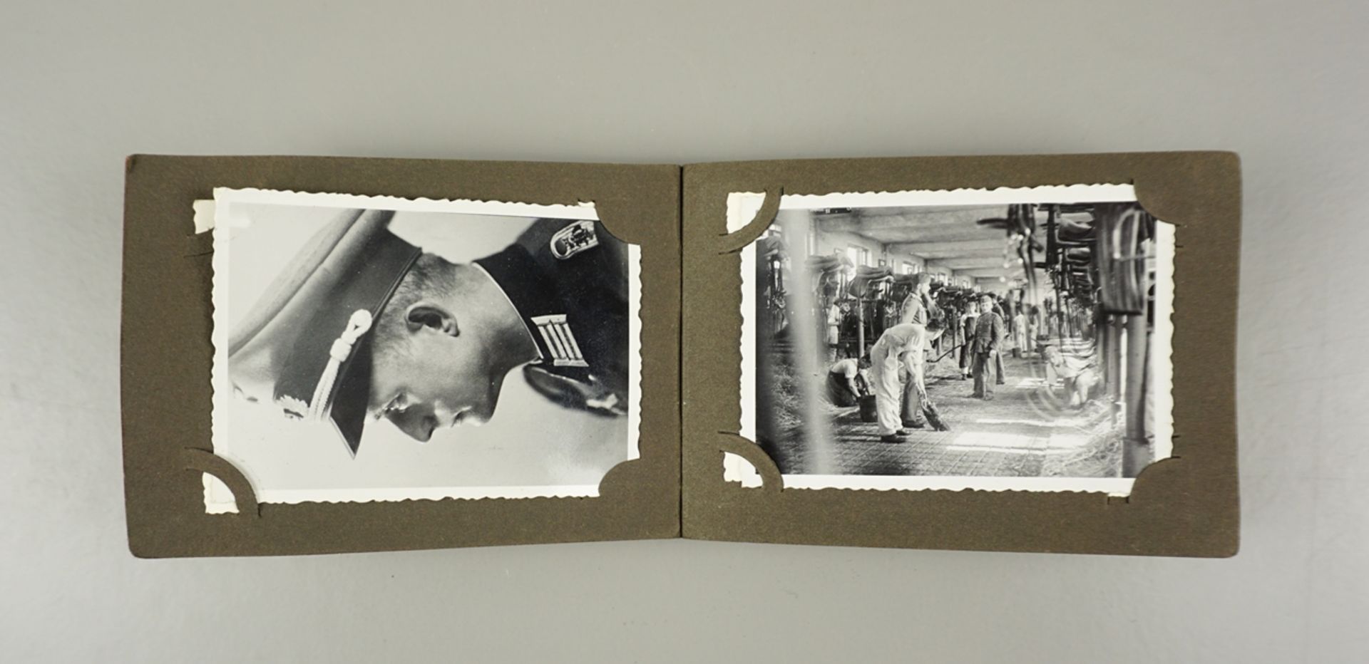 kleines Fotoalbum eines Kavalleristen, 2. Weltkrieg - Image 2 of 6