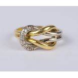 Ring mit 7 kleinen Diamanten, 750er Weiß- und Gelbgold, Gew.6,46g