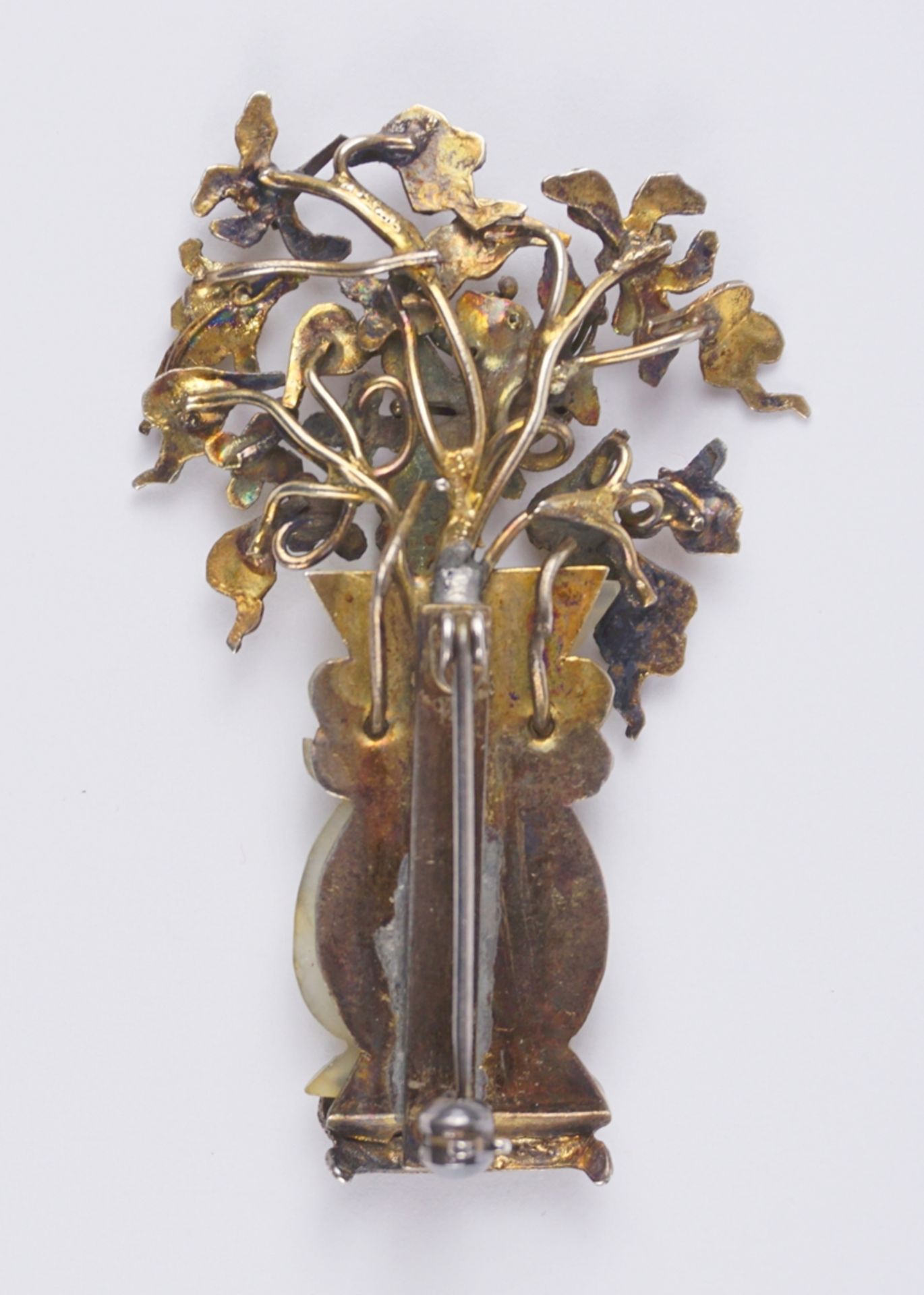 silberne Brosche mit Jade "Blumenstrauß in Vase", Asien, Gew.7,92g, im Etui - Bild 2 aus 3