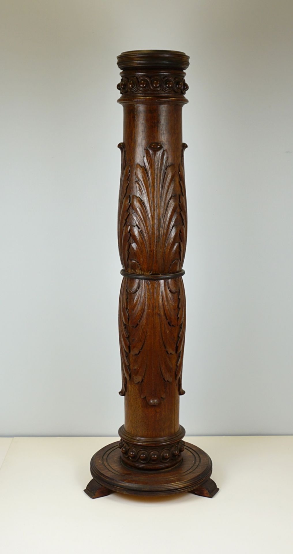 Holzsäule/Podest, H.102cm, Korpus wohl ehemals Geländersäule, um 1890