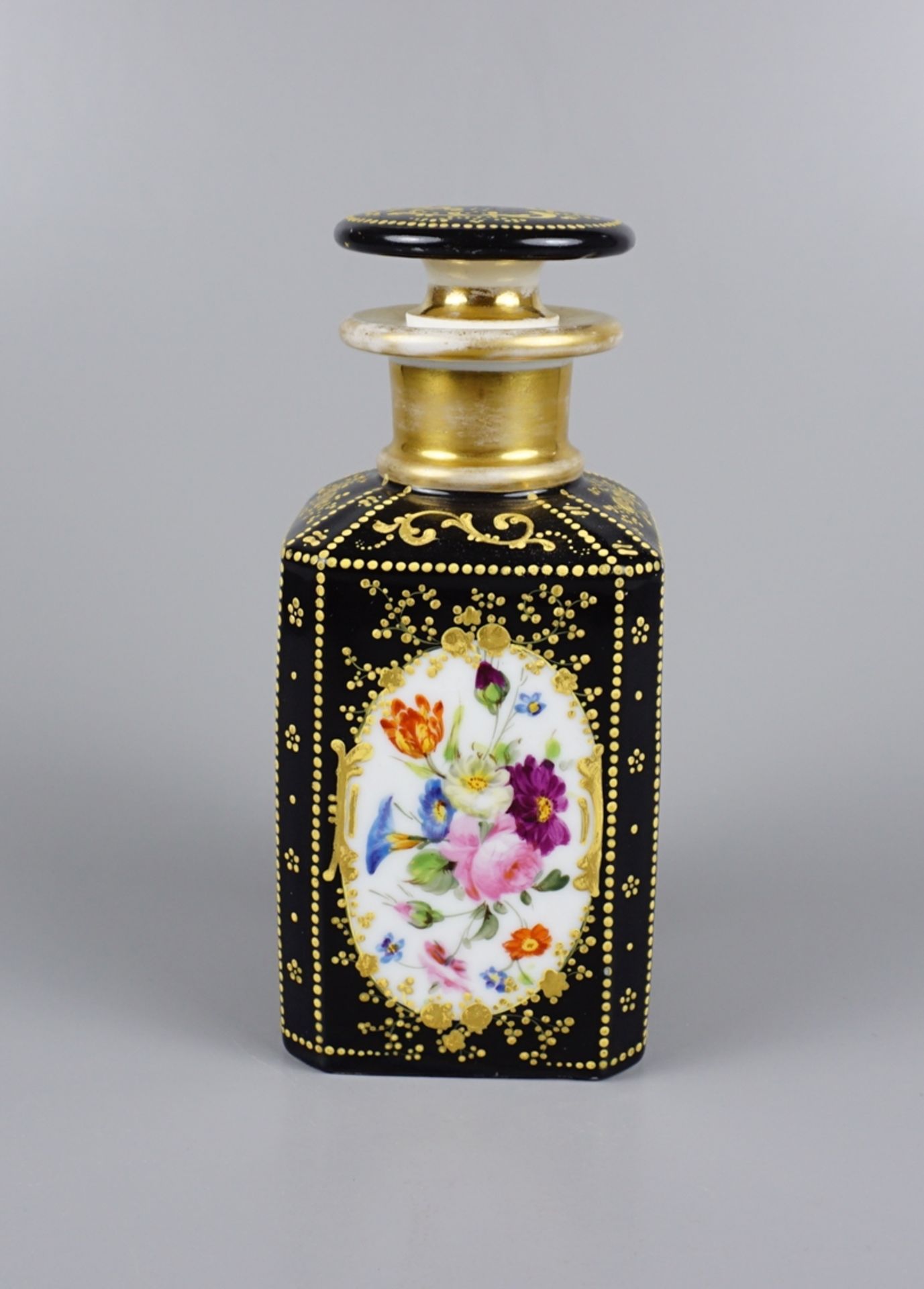 Teedose, schwarzer Grund mit Golddekor und floralen Medaillons, Biedermeier