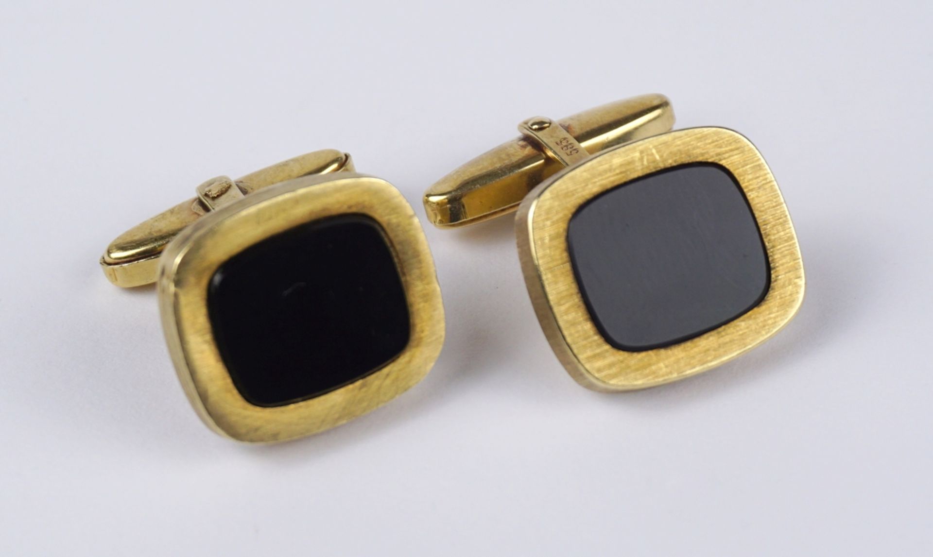 Paar Manschettenknöpfe mit Onyxplatte, 585er Gold, Gew.9,53g