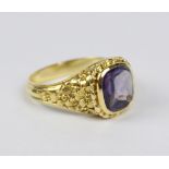 Ring mit synthetischem, farbwechselnden Saphir, 585er Gold