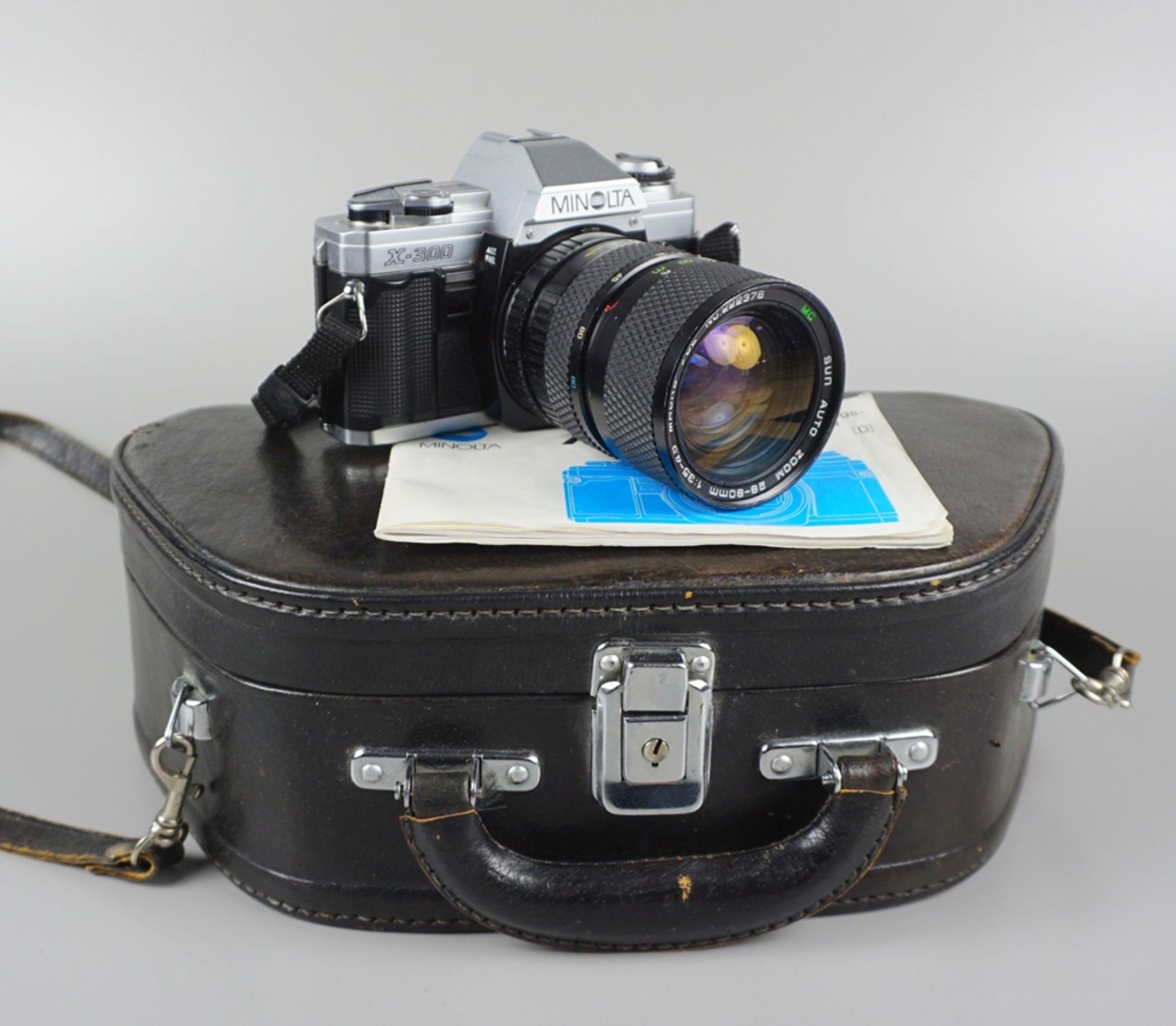 Spiegelreflexkamera Minolta X-300 mit Zubehör, 1980er Jahre