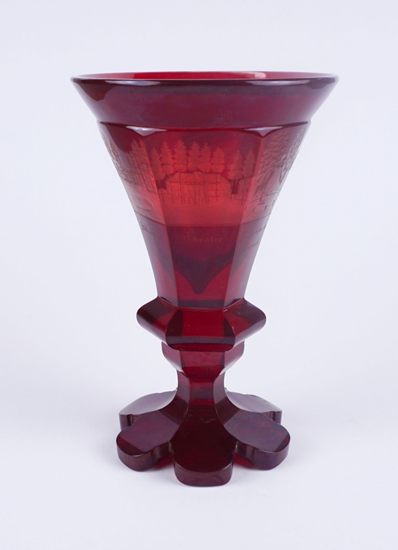 personalisiertes Bäderglasvase "Pyrmont", Rubinglas, Böhmen, Mitte 19.Jh. - Bild 3 aus 6