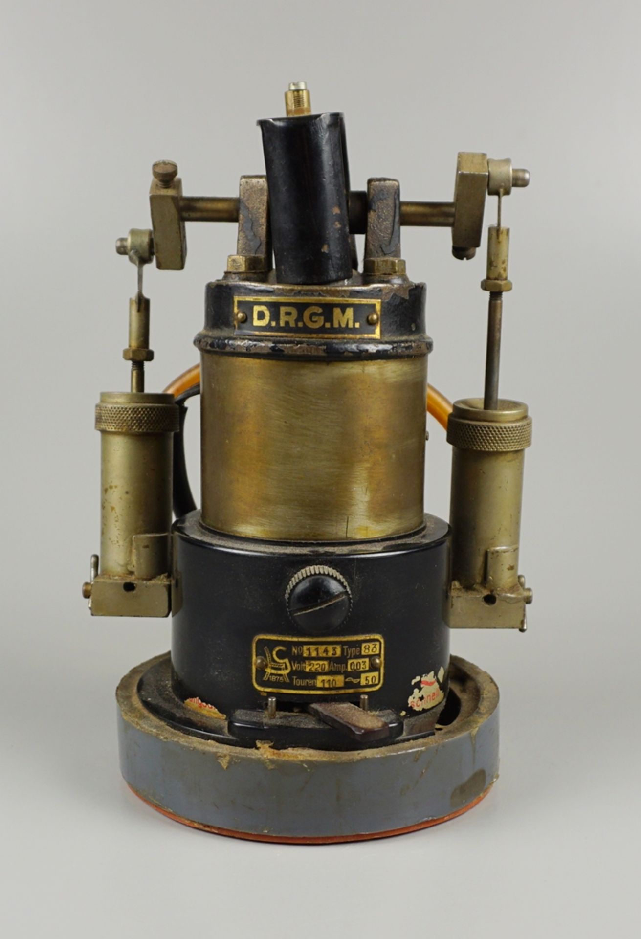 Zweikolben-Pumpe, D.R.G.M., ungedeutete Firmenmarke, gegründet 1875