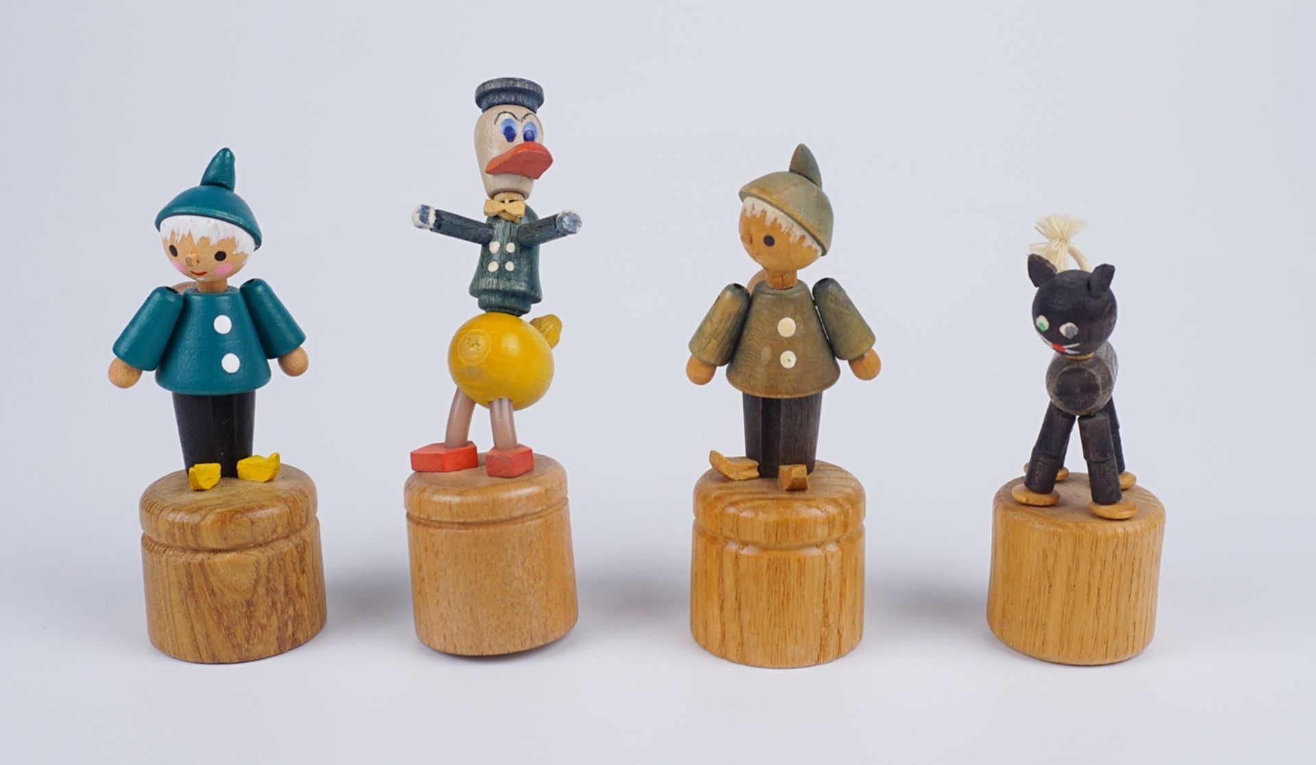 4 Wackelfiguren, darunter 2x Sandmännchen der DDR, Original-Erzgebirge