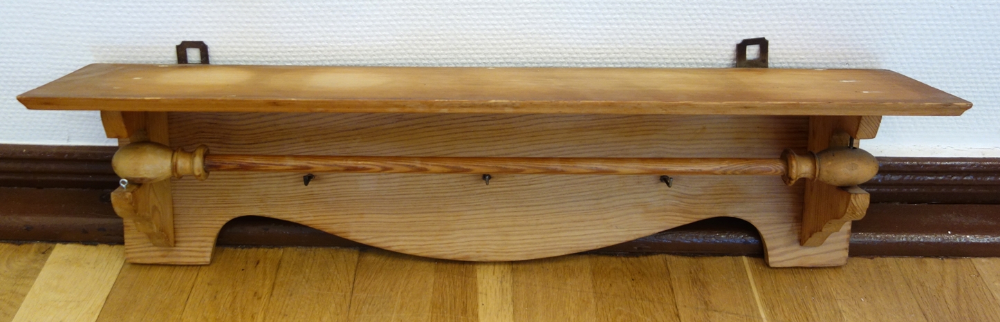 Towel holder, softwood, around 1920, with 3 hooks and 1 crossbar, H*W*D 20*69,5*13,5cm
