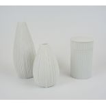 2 Vasen aus der Reihe "Plissée", Entwurf Martin Freyer und Deckeldose, Rosenthal