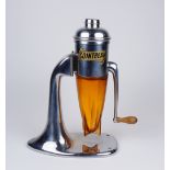 manueller Icecrusher mit Cocktailshaker, Cointreau, 1950er Jahre