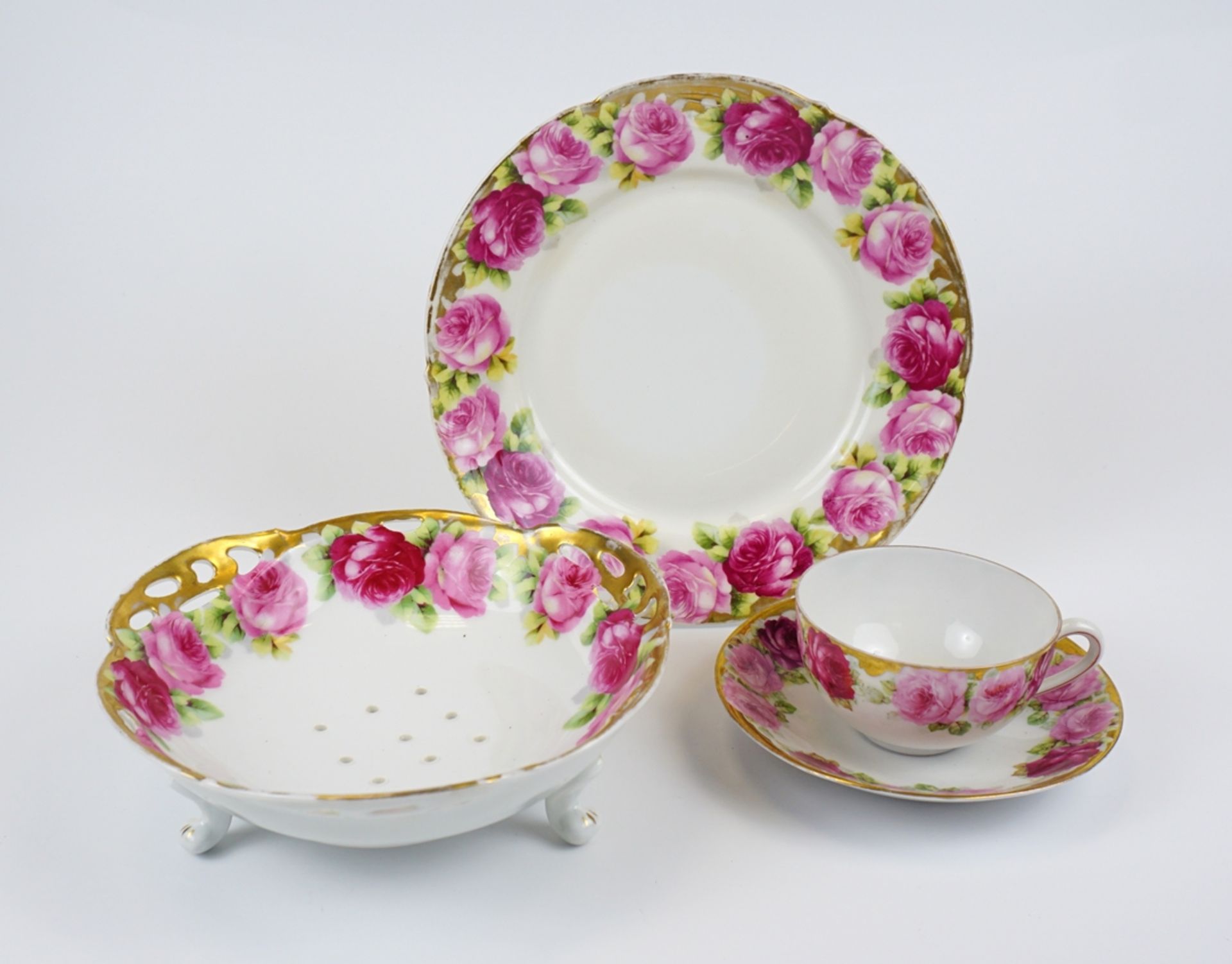 4 Teile, überwiegend Rosenthal, Rote Rosen mit Goldstaffage