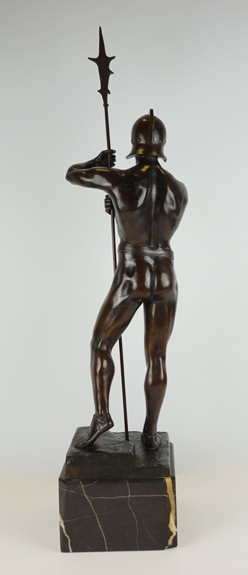 Spiro Schwatenberg (act.1898-1922), große Bronzeskulptur "Gladiator mit Partisane" - Bild 3 aus 6