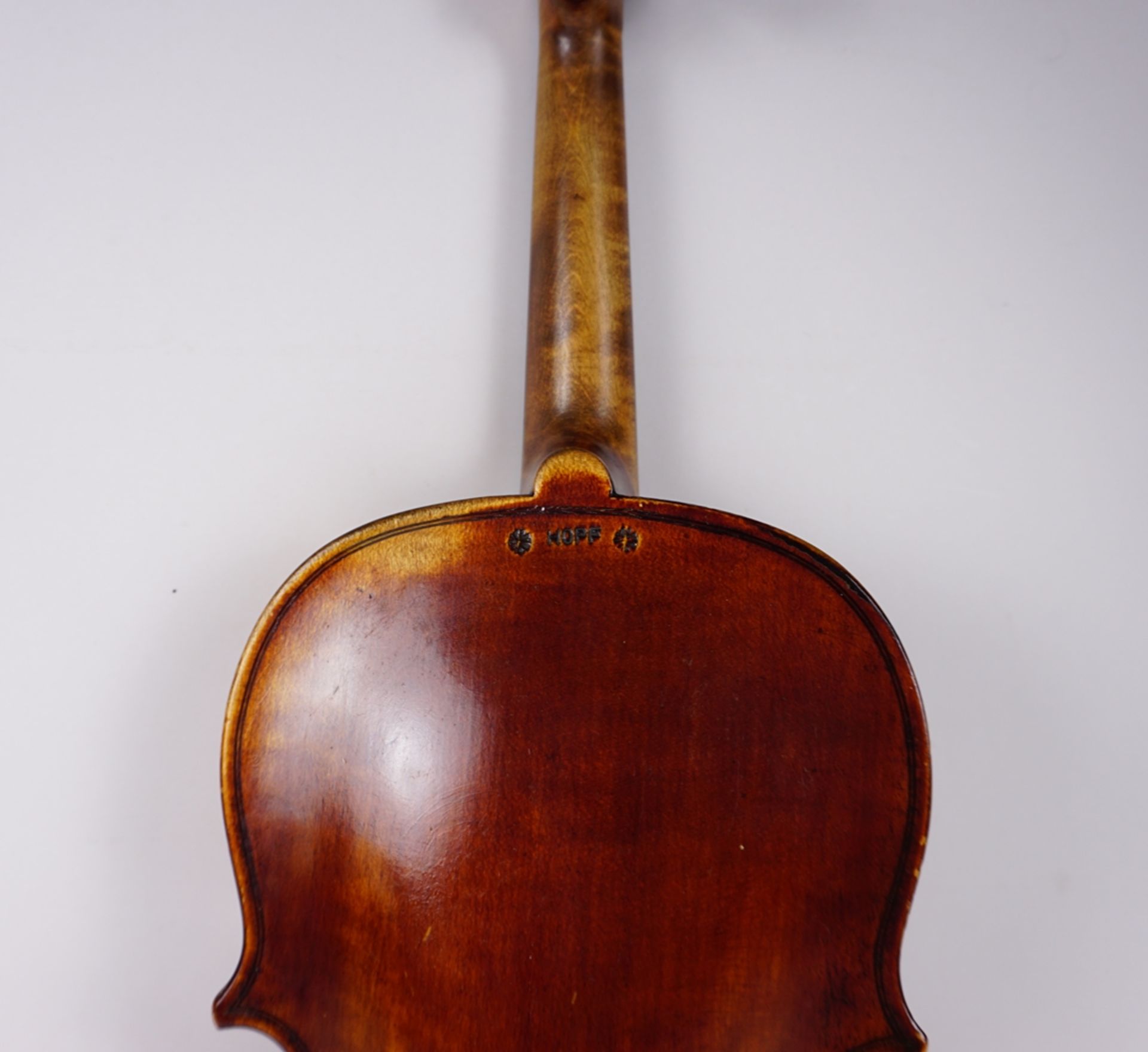 Violine, mit Etikett "David Christian Hopf, Instrumentalis in Quittenbach, 1760" und Brandstempel,  - Bild 5 aus 9