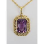 Amethyst-Anhänger an Ankerkette, 333er Gold, Gesamt-Gew.5,04g