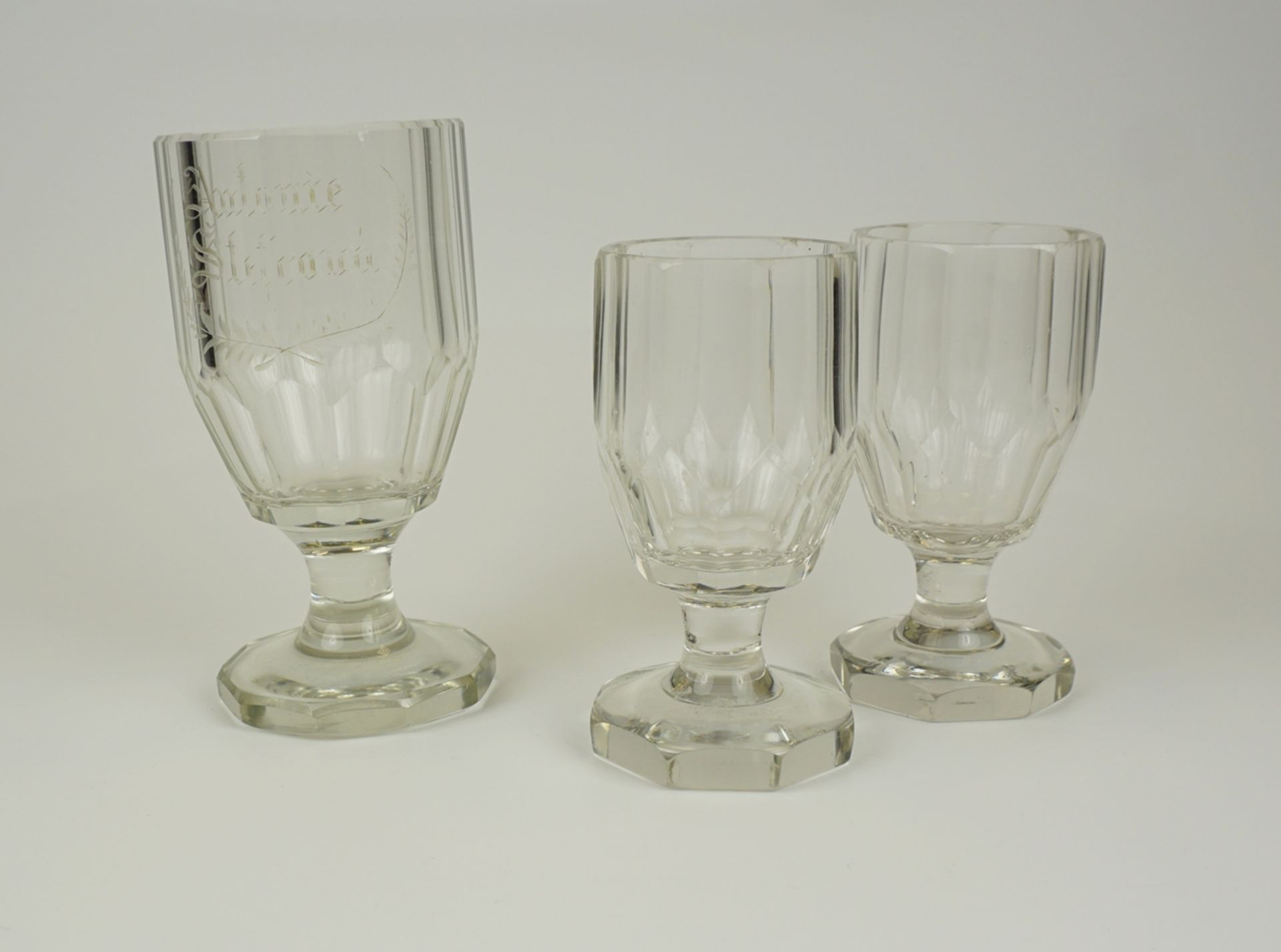 3 Gläser mit Facettenschliff, um 1870/1880