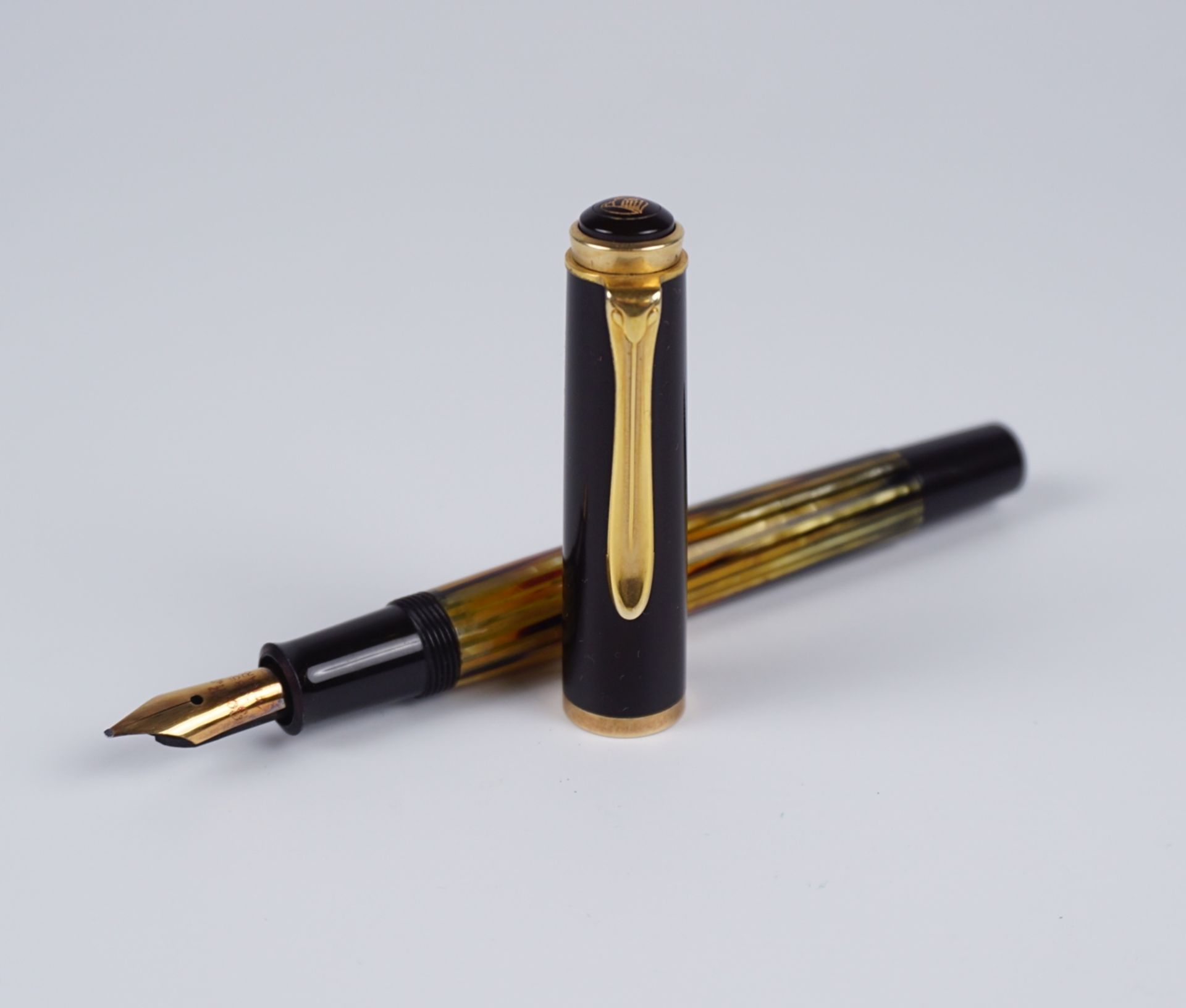 Pelikan M400 Kolbenfüller Schildpatt braun, 585er Goldfeder, 1980er/1990er Jahre