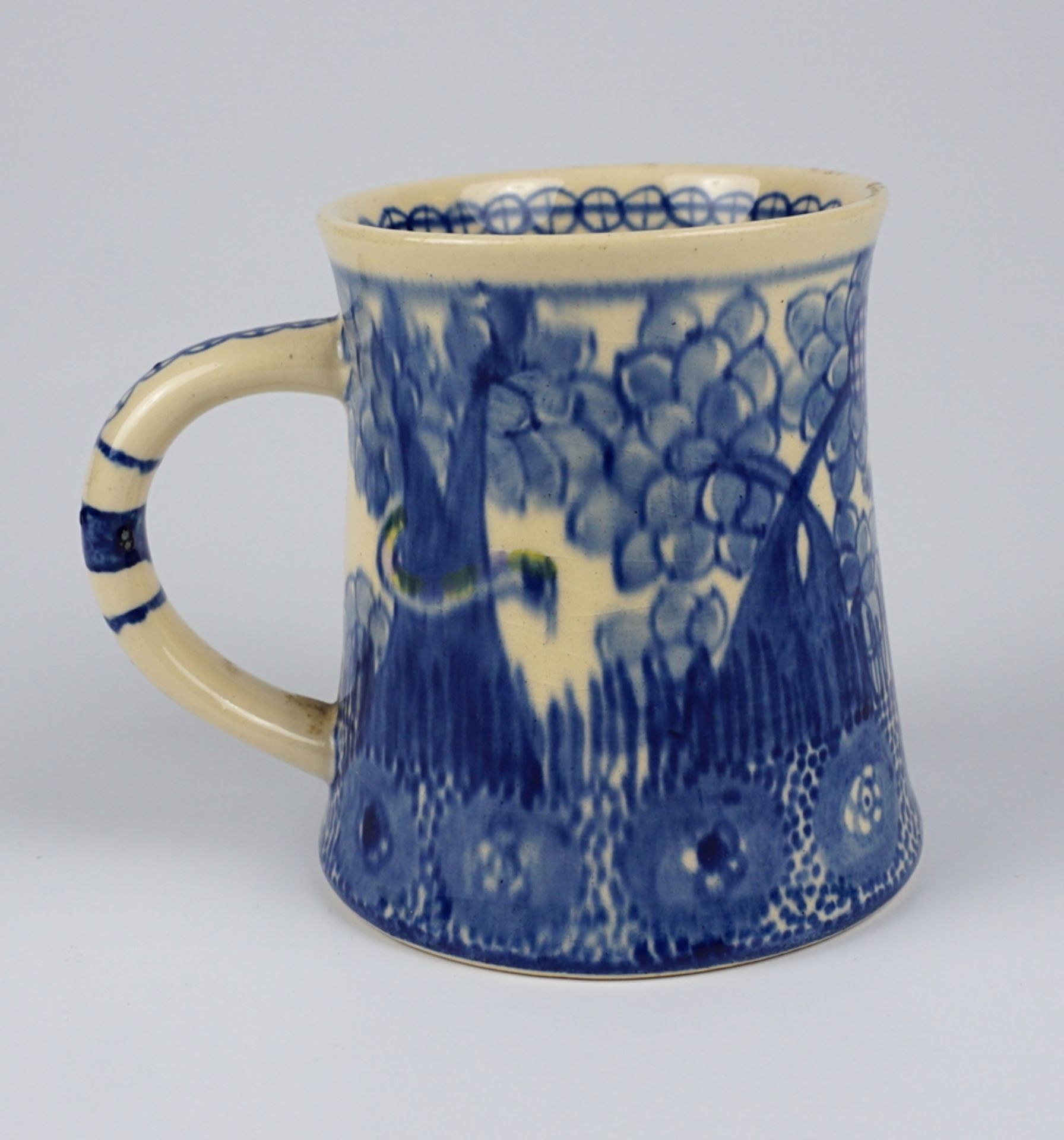 Tasse, Dekor Paradiesgarten, Dekor-Entwurf Charlotte Hartmann (vor 1924),  Hedwig Bollhagen, Velten - Bild 3 aus 4