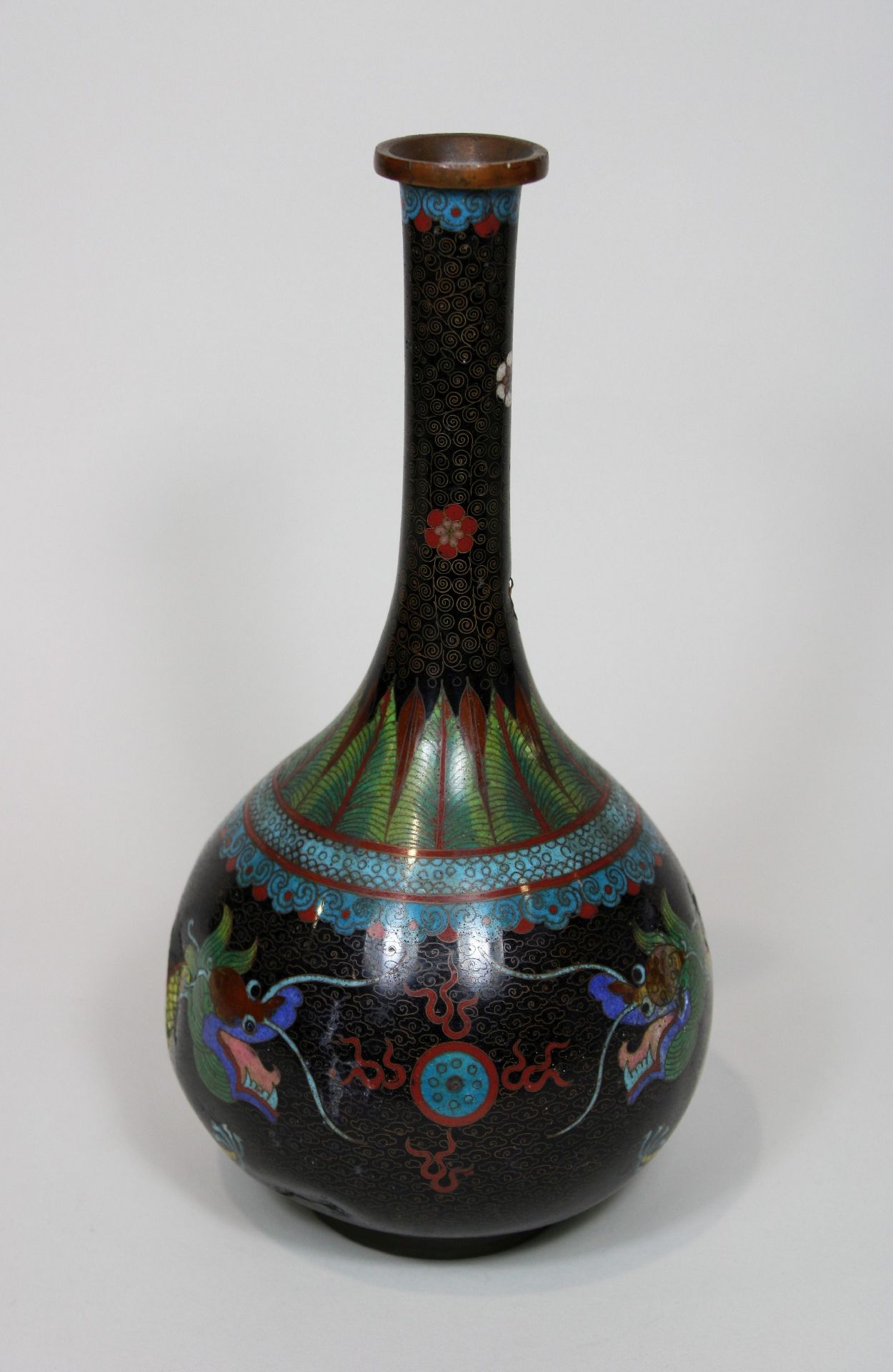 Vase mit Drachendekor, Porzellan, China