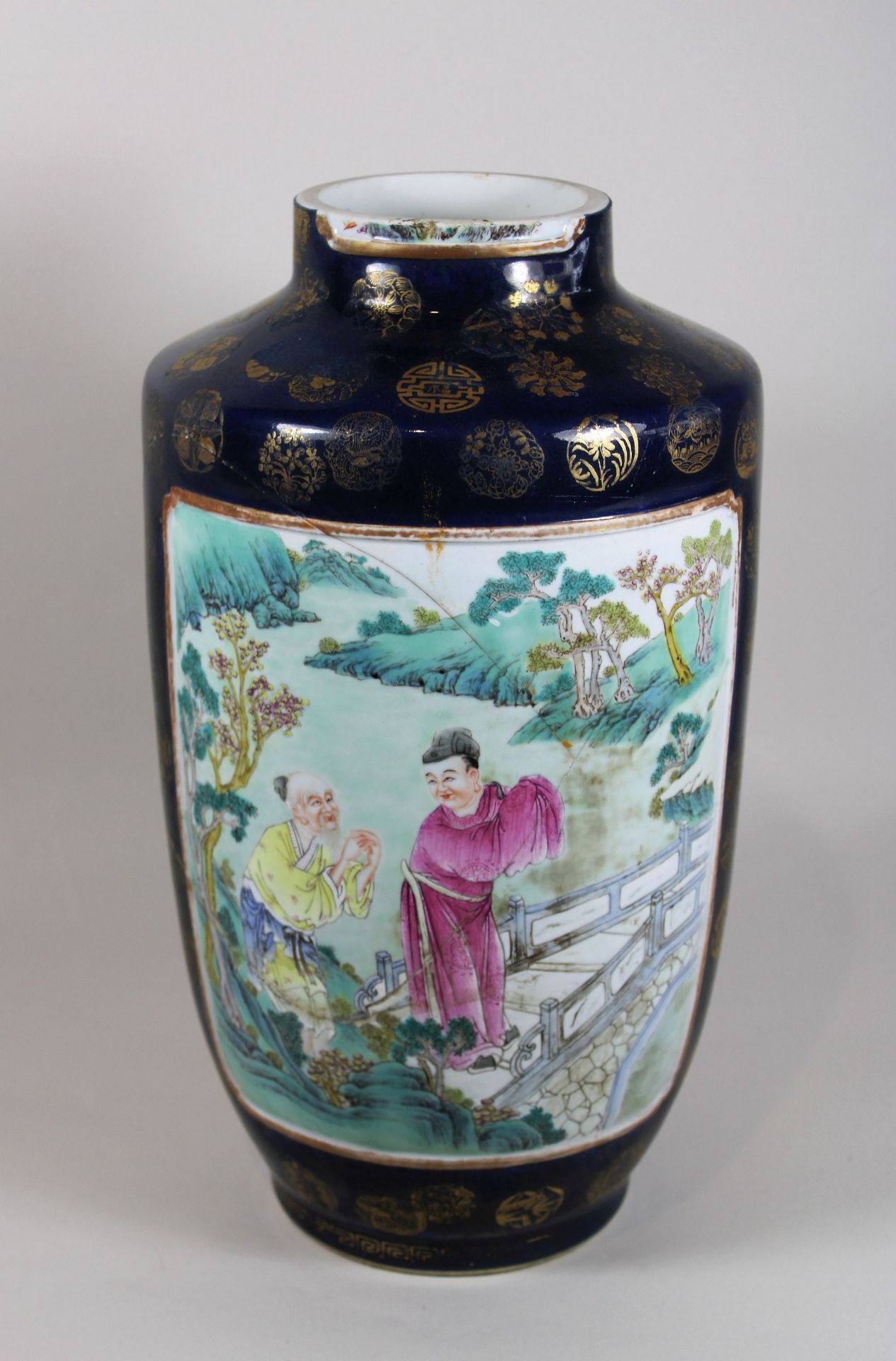 Xiangtuiping Vase, China