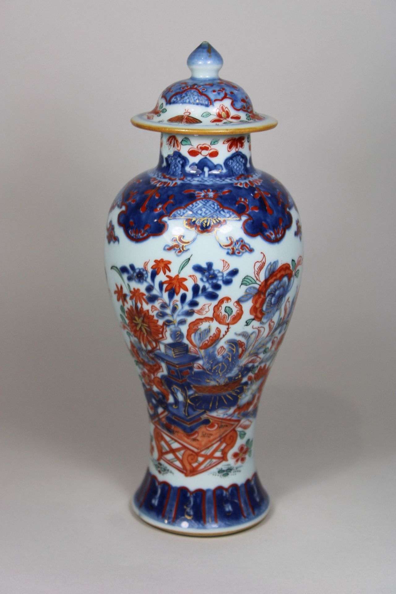 Deckelvase, Imari China, Porzellan