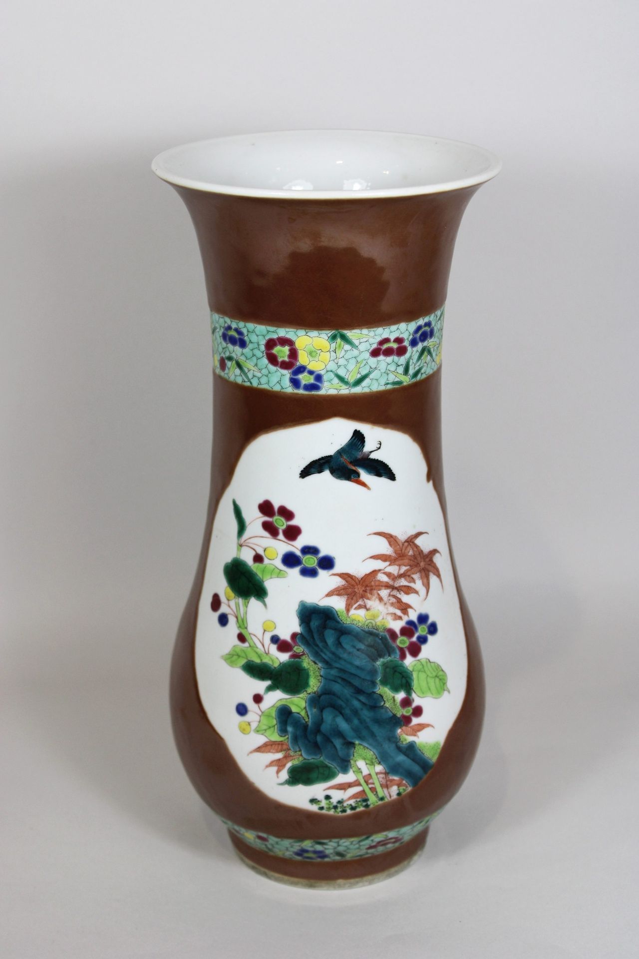 Lobed Vase, China, Porzellan - Bild 3 aus 3