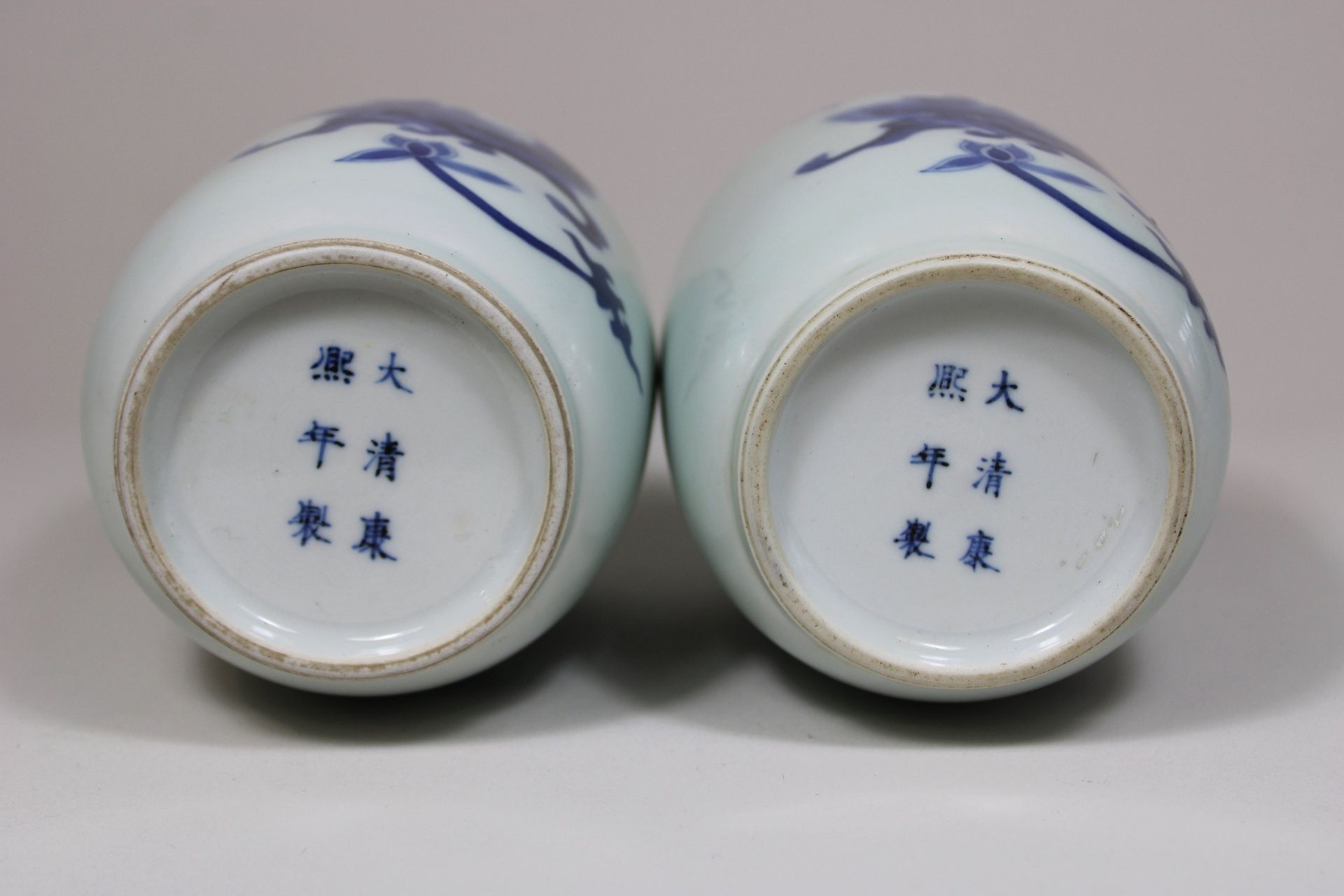 Paar Vasen, China, 19. Jh., Porzellan - Image 2 of 3