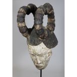 Ibo (oder Igbo) Helm-Maske, Nigeria