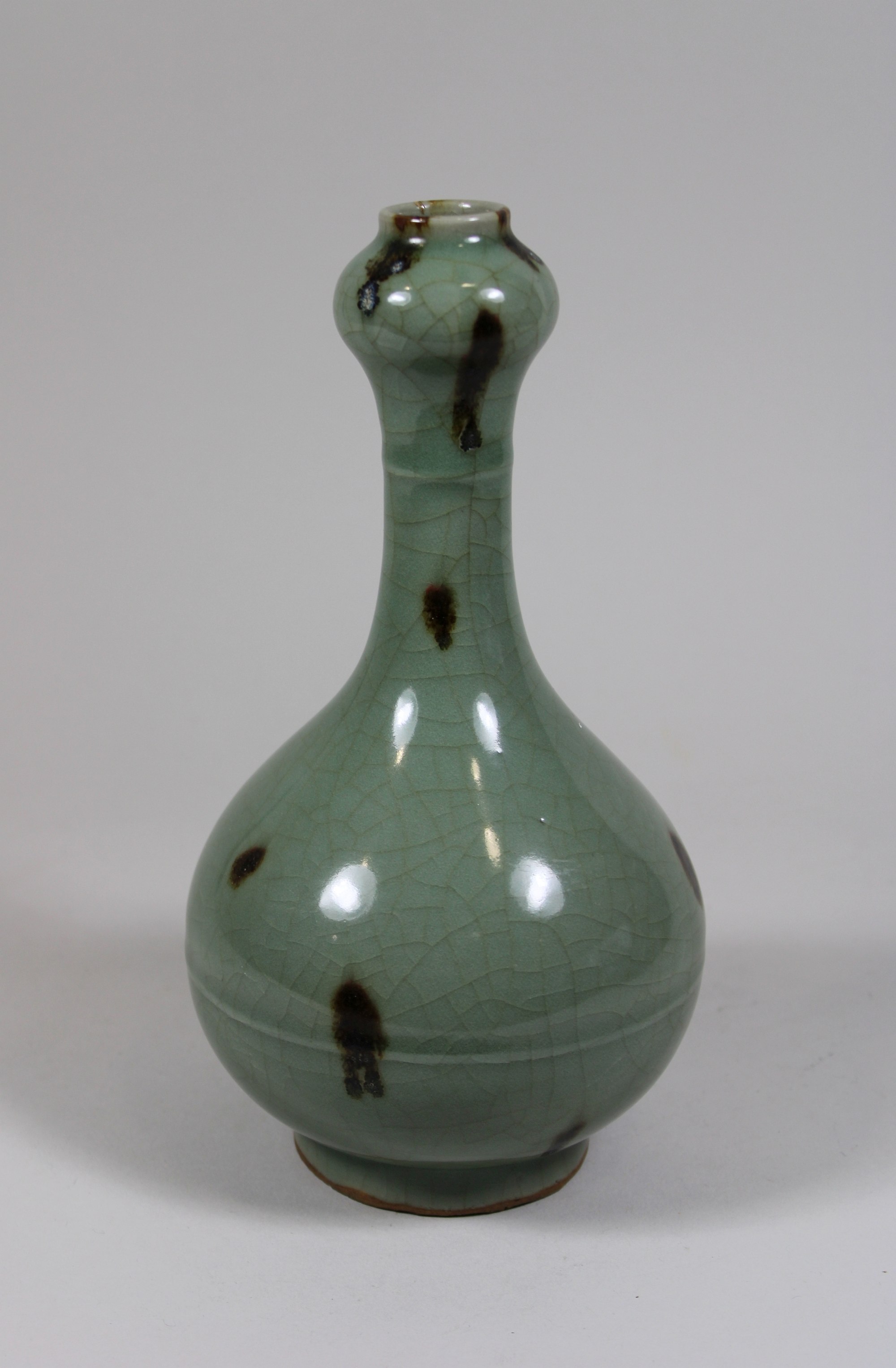 Suantouping Vase, China, Porzellan, wohl 19/20. Jh., Longquan Seladon, Tobi Seiji