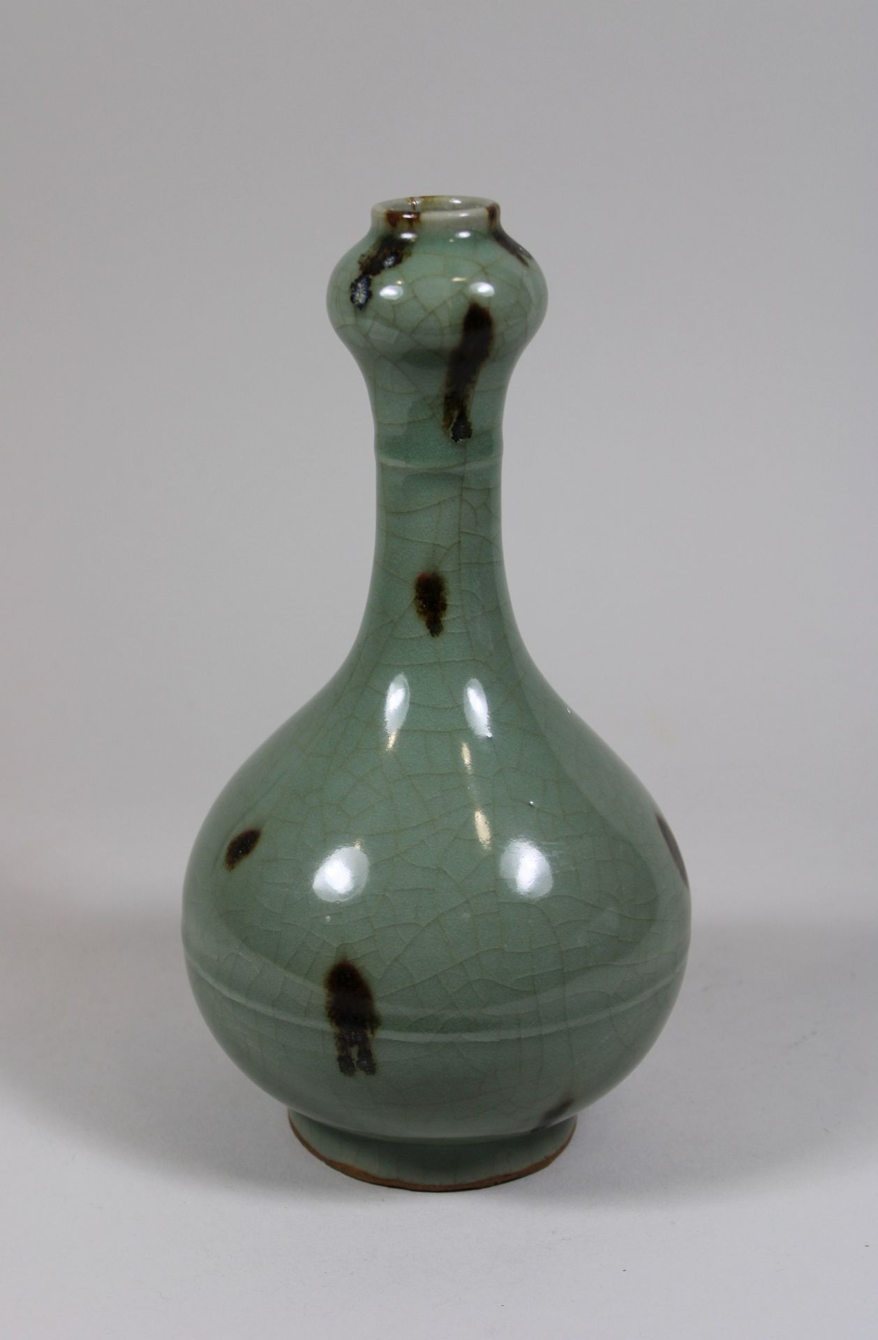 Suantouping Vase, China, Porzellan, wohl 19/20. Jh., Longquan Seladon, Tobi Seiji