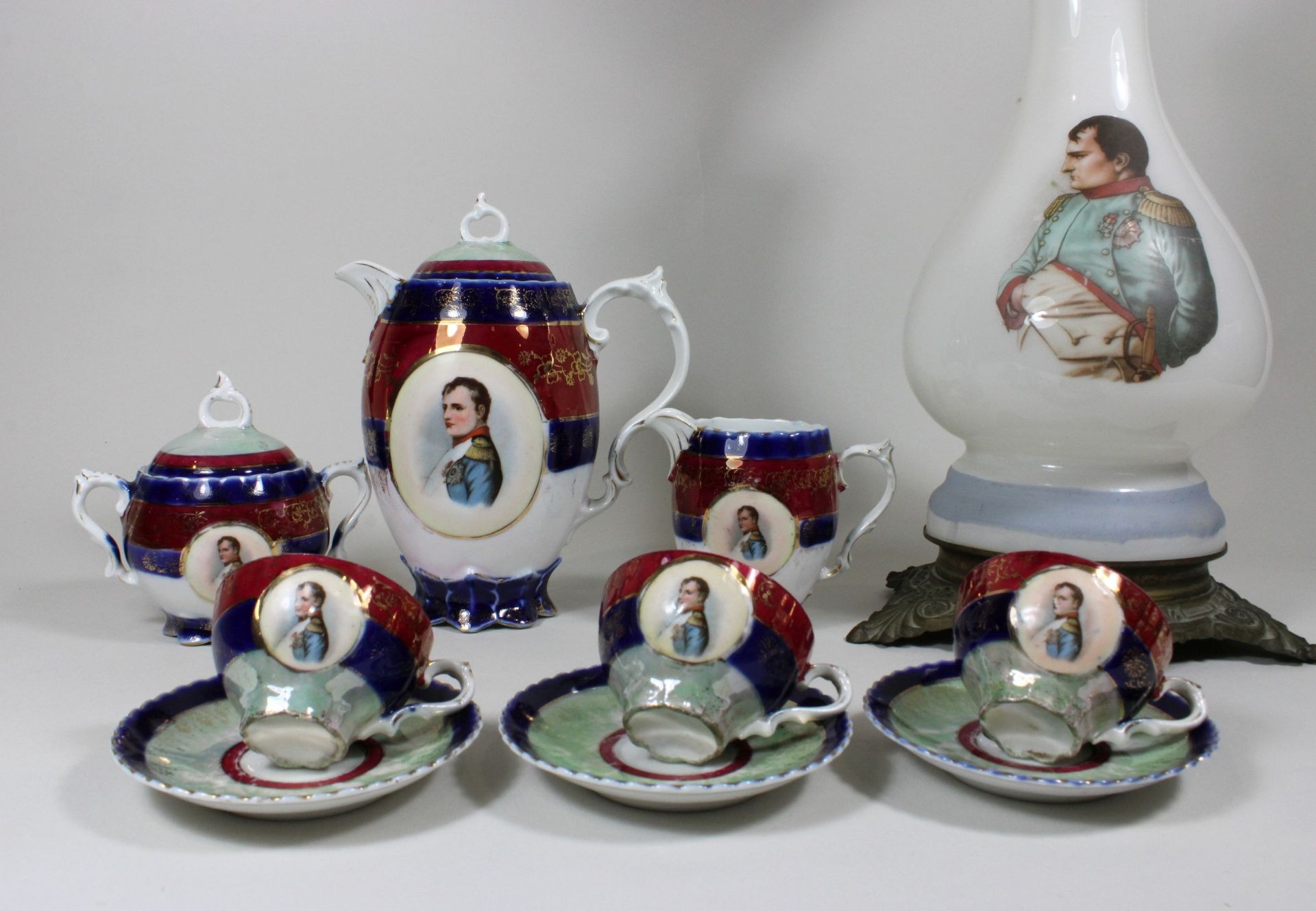 Mokkaservice, Porzellan, Napoleon Dekor, Kaffeekanne, Milchkanne - Bild 2 aus 2
