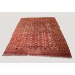 Turkaman, Teppich. Maße: 300 x 224 cm.