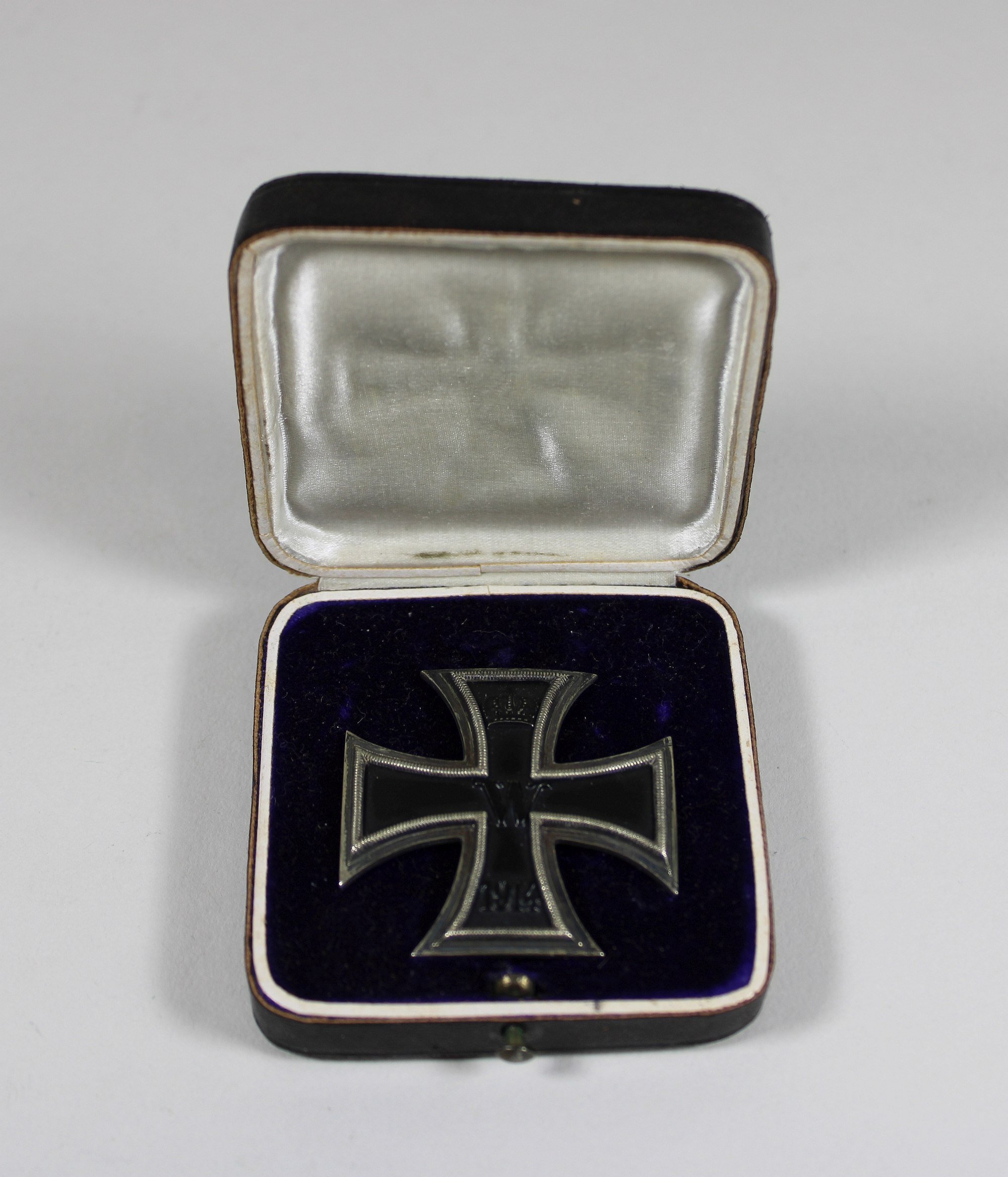 Eisernes Kreuz, 1. Klasse mit Etui, Rückseite: Widmung.