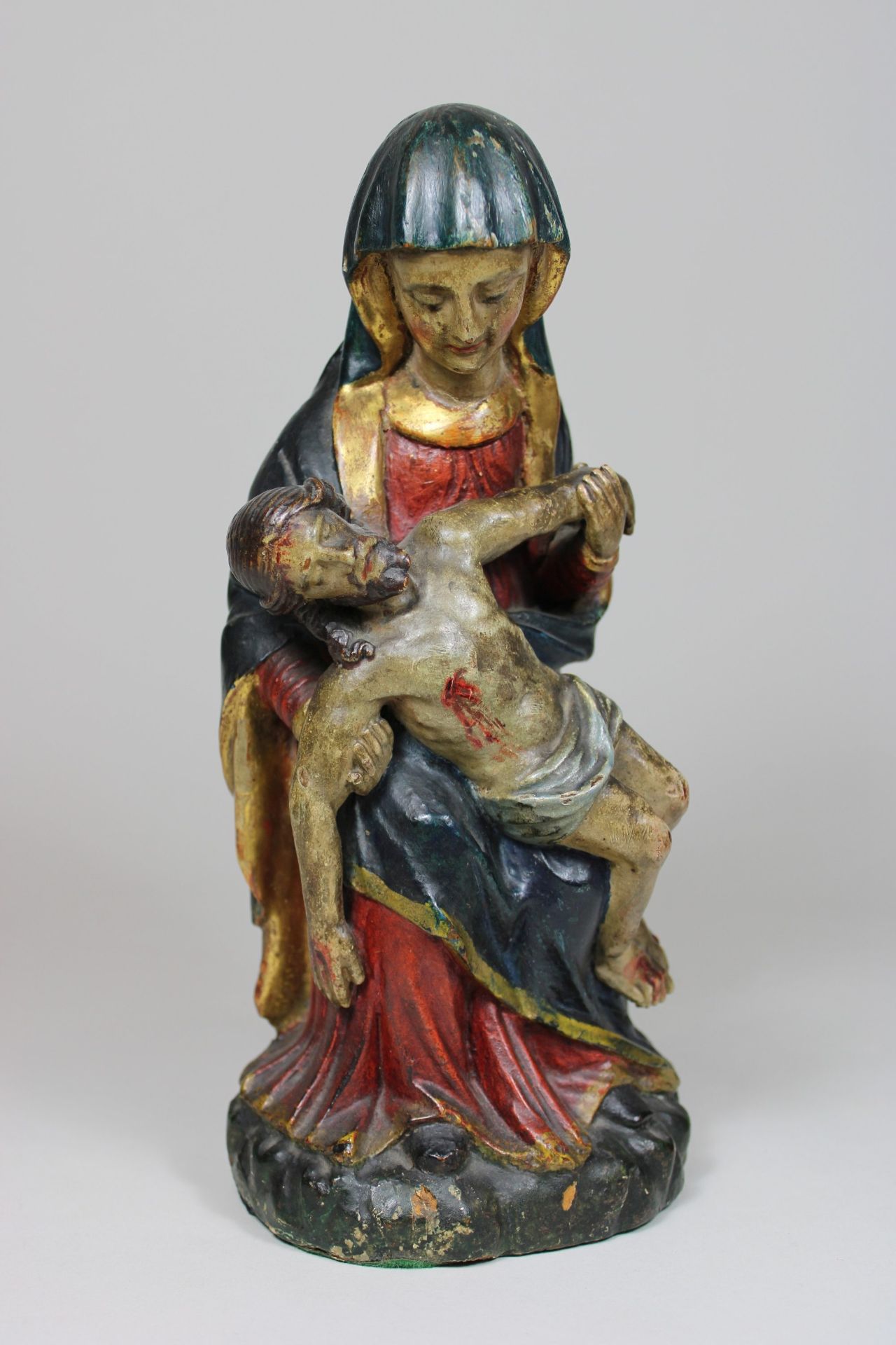 Paar Holzskulpturen, Pieta und Putto, Holz, polychrom gefasst - Image 3 of 3