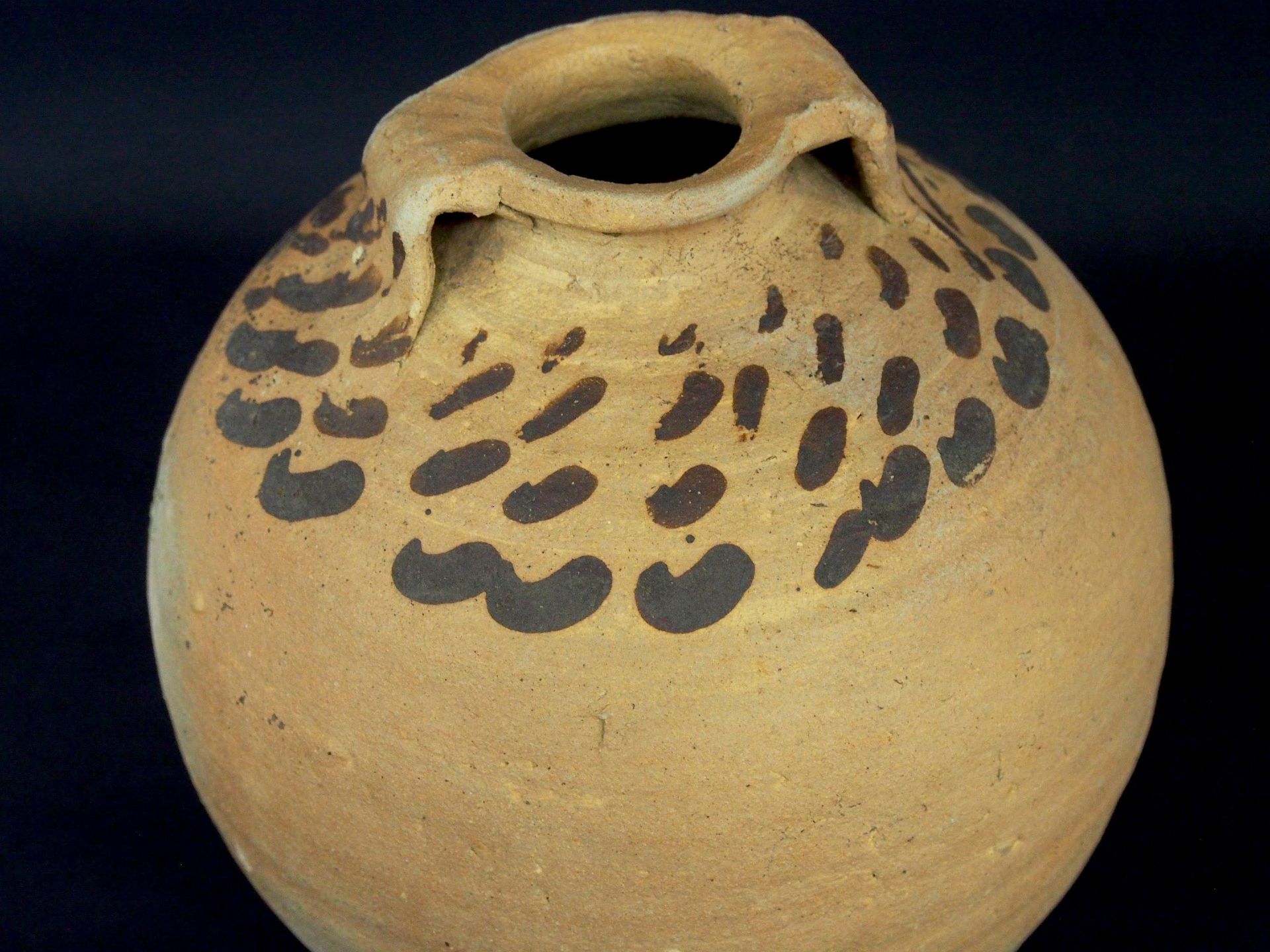 Amphora - Image 2 of 2