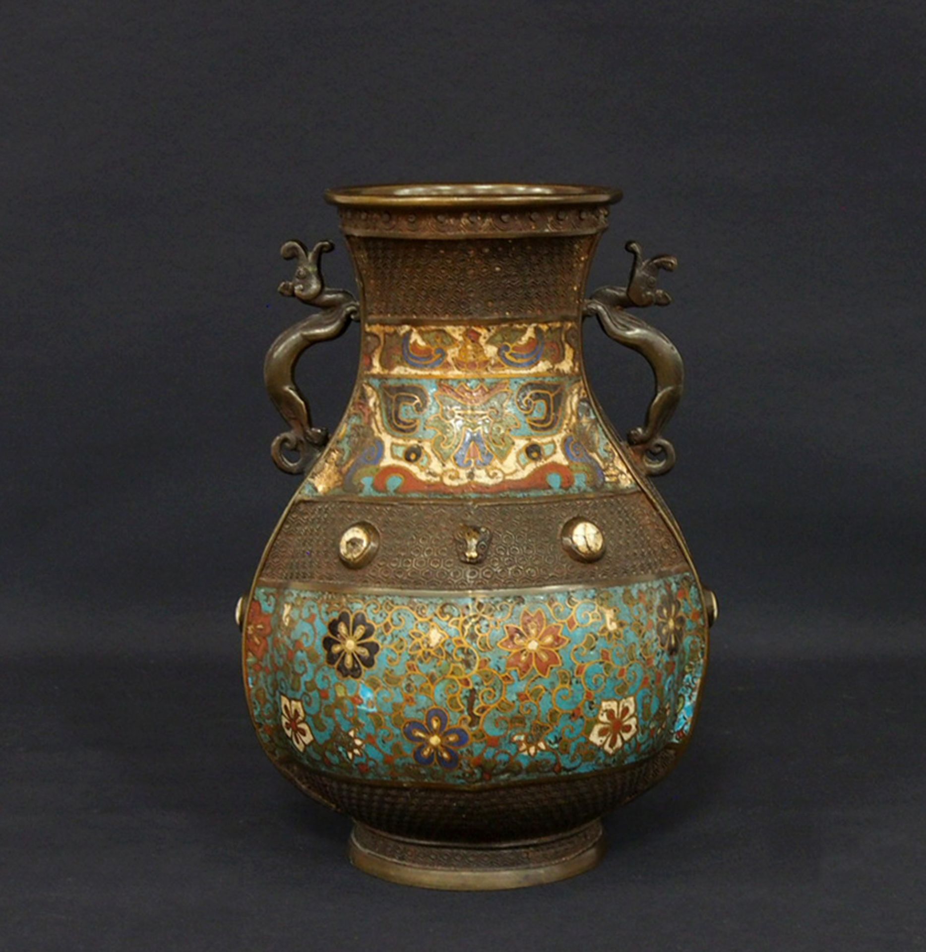 Vase mit Drachenhenkel