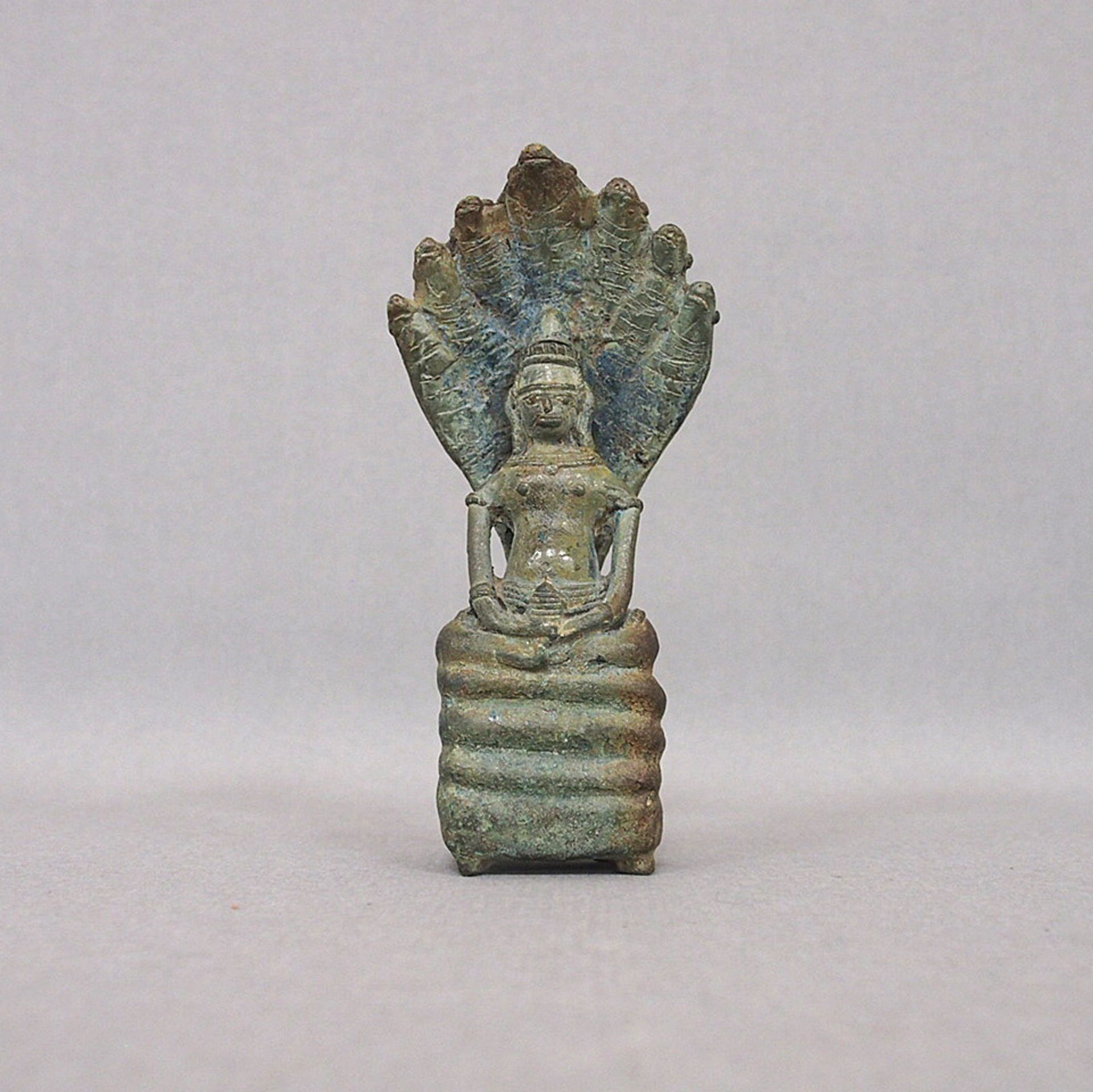 Buddha mit der 7-köpfigen Nagaschlange