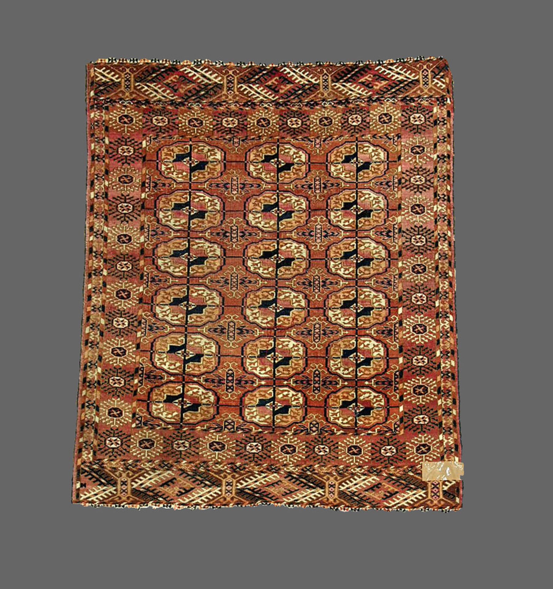 Tekke-Turkmene, 126 x 100 cm, Zustand C, um 1900