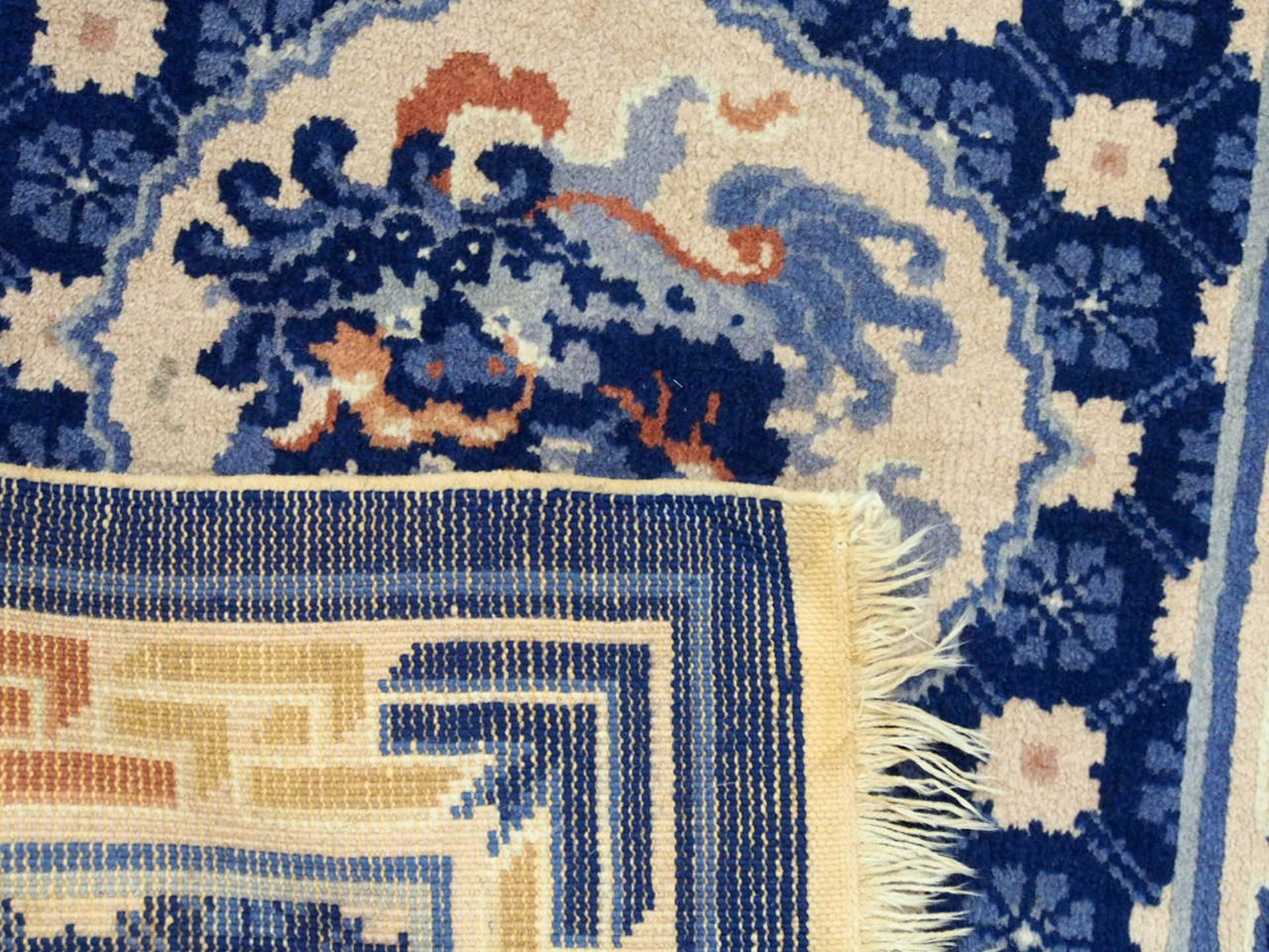 Paar Teppiche China, 91 x 63 cm, Zustand C, um 1920 - Bild 2 aus 2
