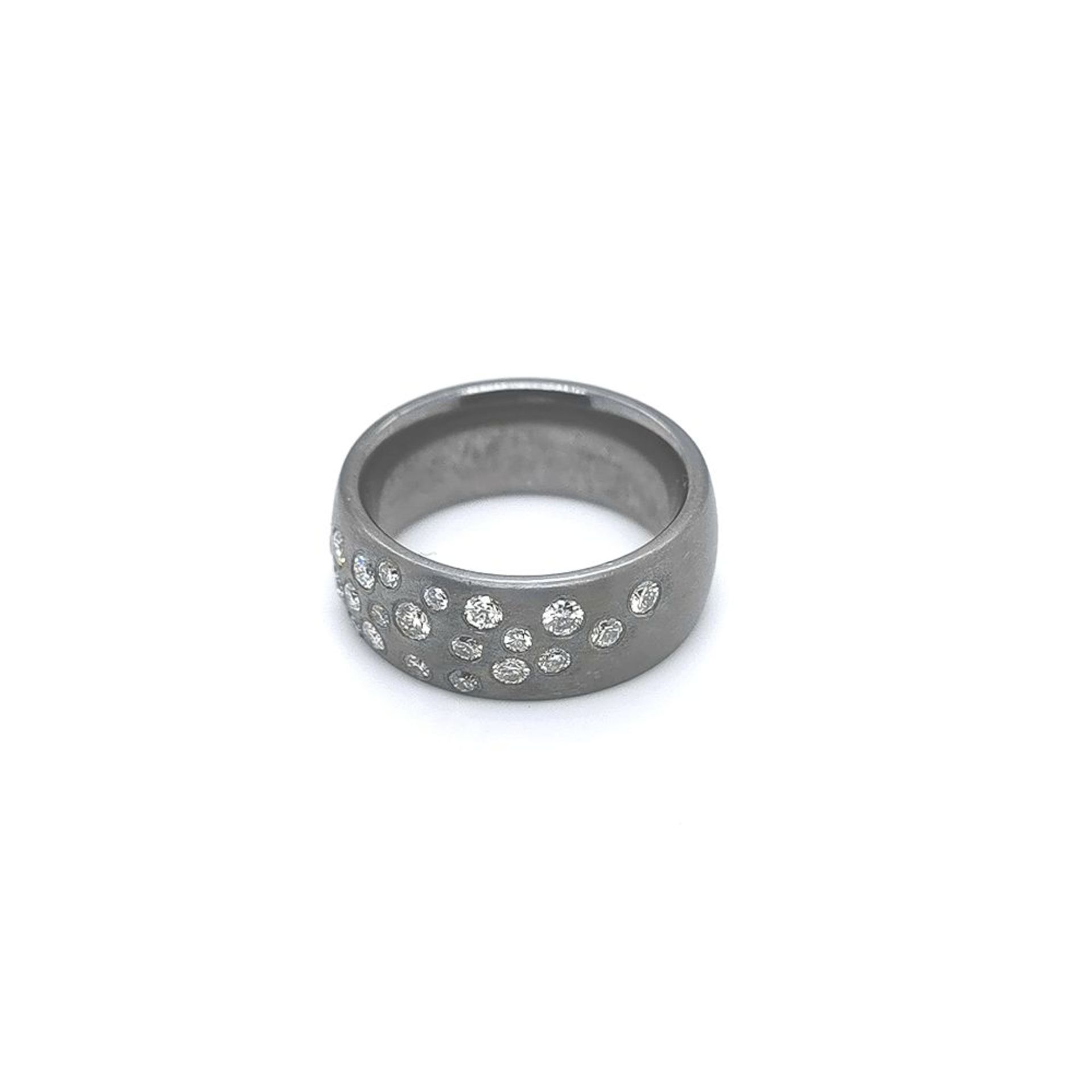 Brillant-Ring, Tantal 17,39 Gramm 23