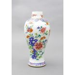 China, Vase, Porzellan Balusterform