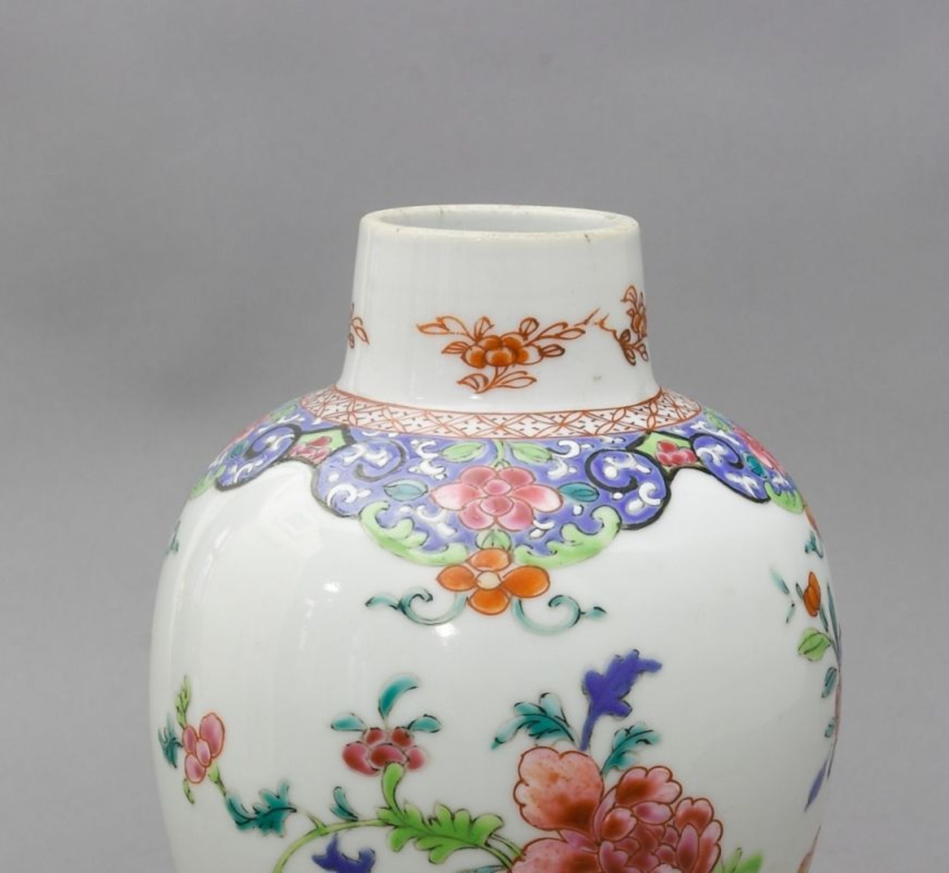 China, Vase, Porzellan Balusterform - Bild 3 aus 4